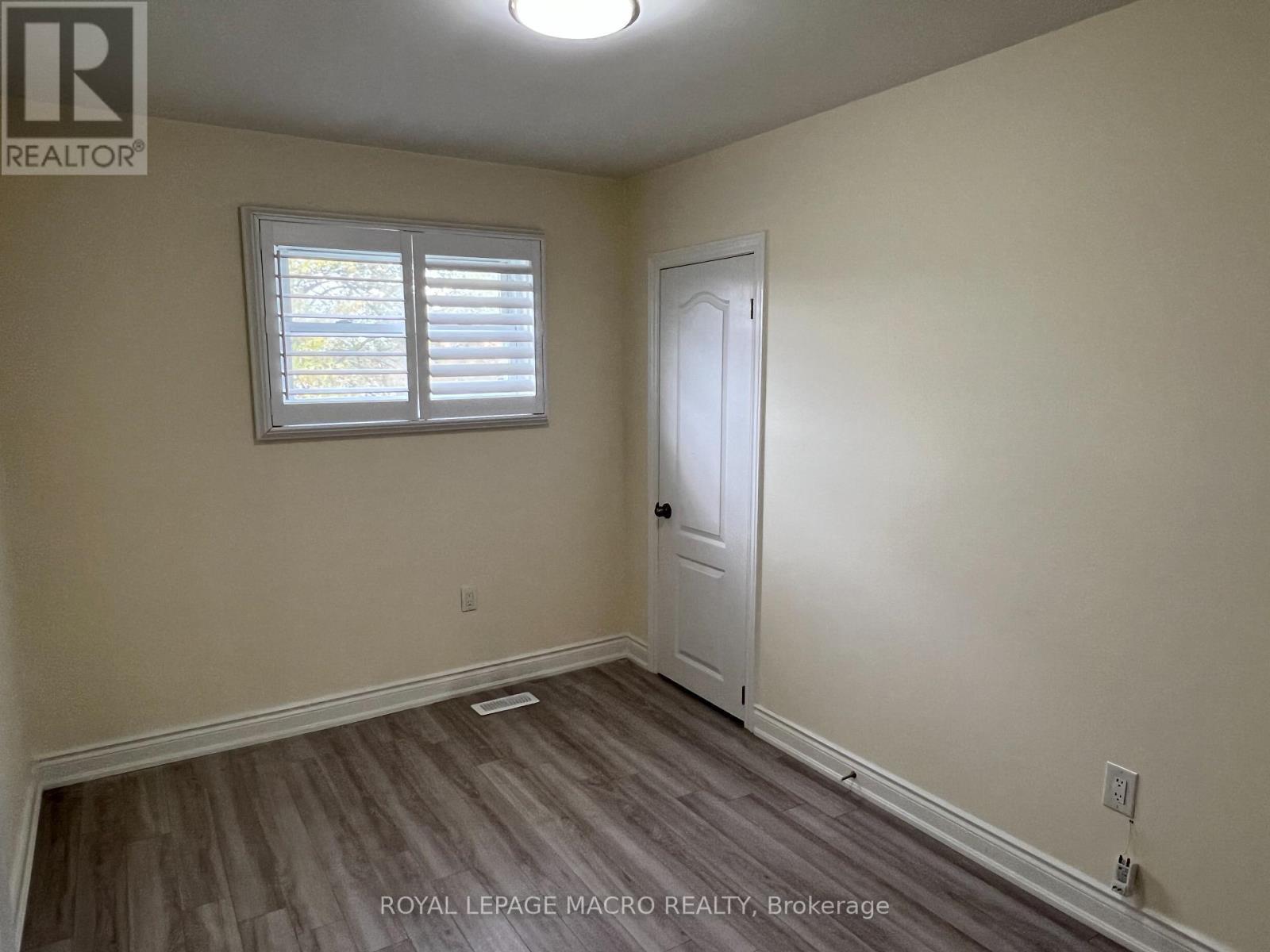 1032 Mud Street E, Hamilton, ON - Indoor Photo Showing Other Room