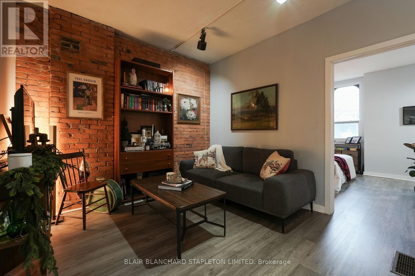267-277 King William Street, Hamilton, ON - Indoor Photo Showing Living Room