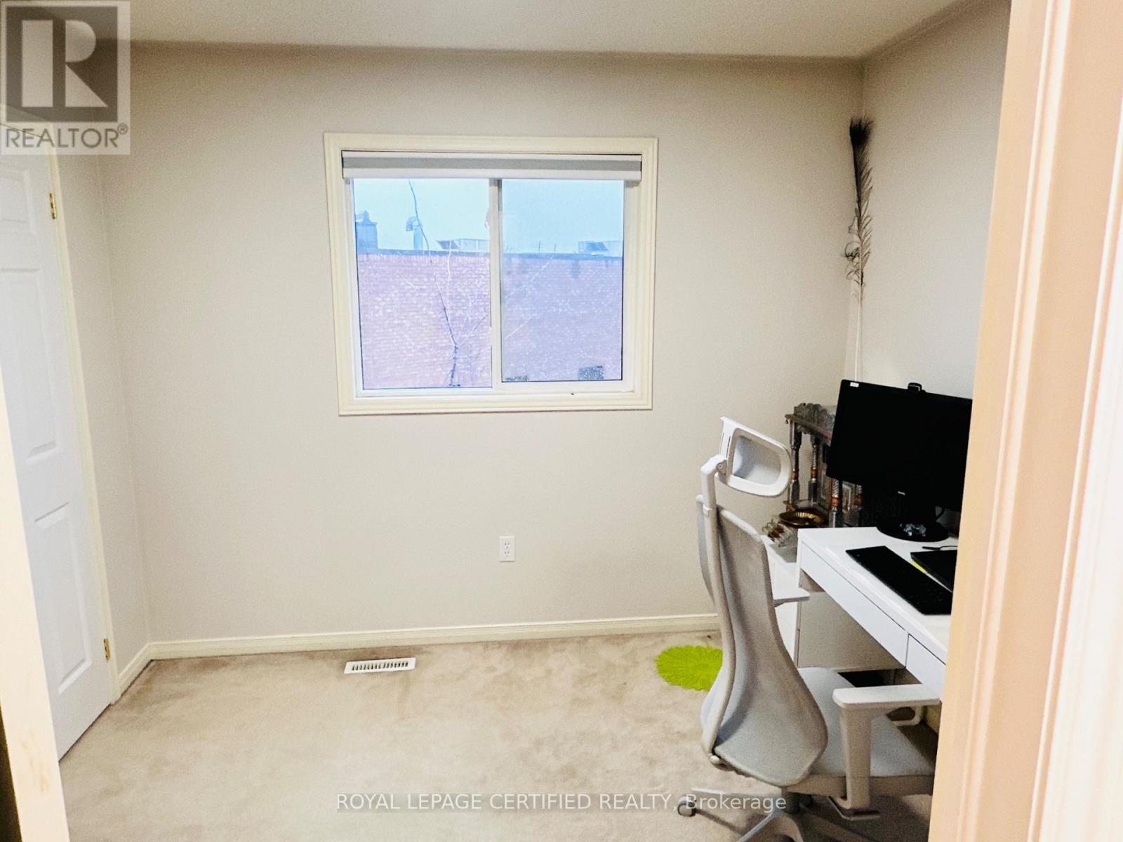 4490 Victory Court, Burlington, ON - Indoor Photo Showing Other Room