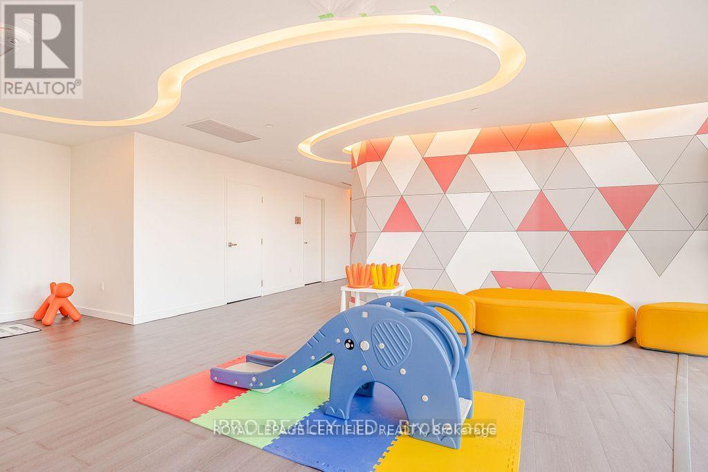 407 - 30 Ordnance Street, Toronto, ON - Indoor Photo Showing Other Room