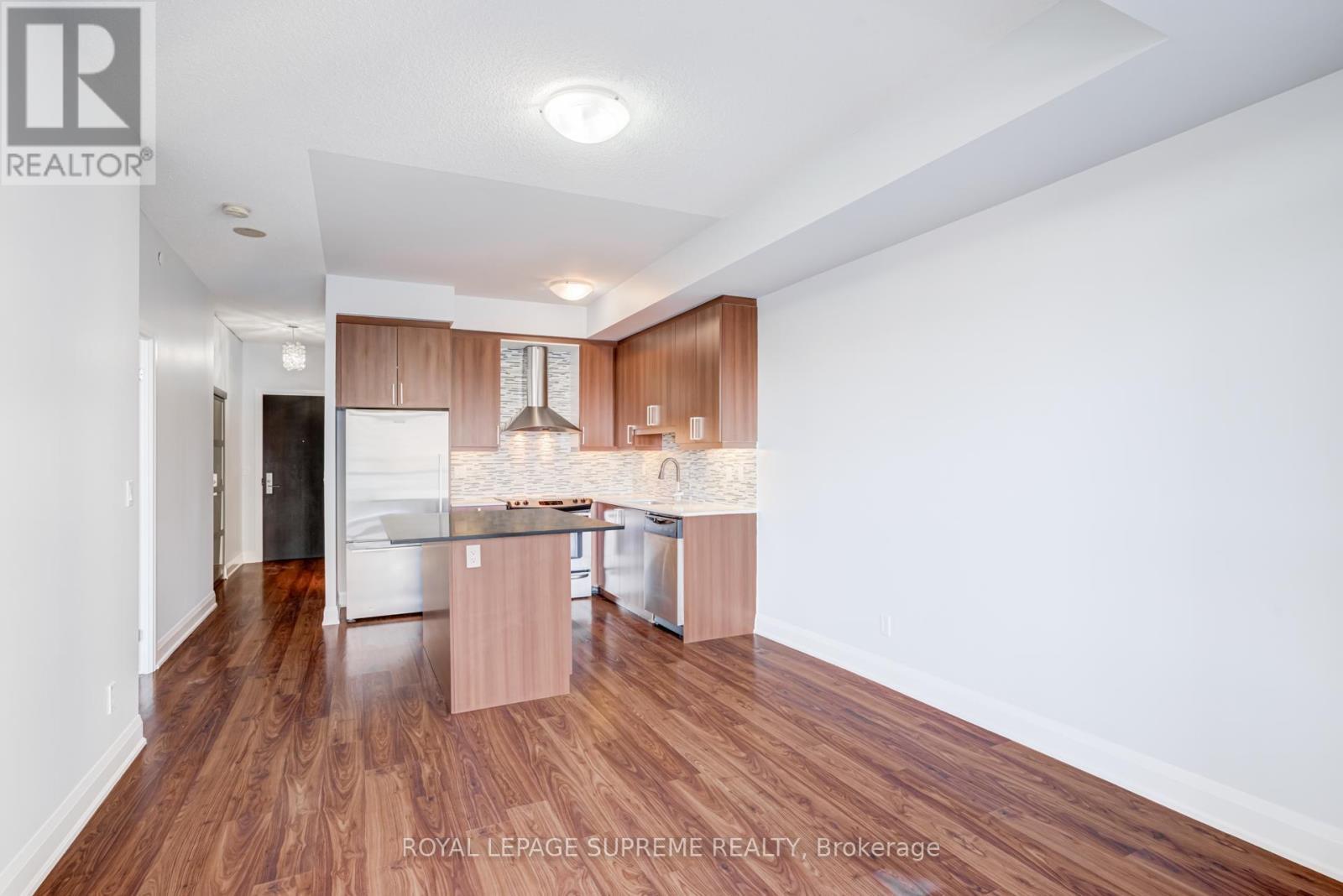703 - 35 Fontenay Court, Toronto, ON - Indoor Photo Showing Kitchen With Upgraded Kitchen