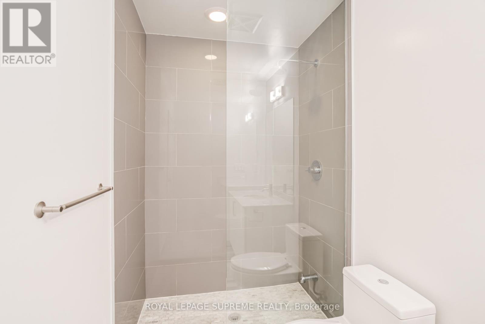 703 - 35 Fontenay Court, Toronto, ON - Indoor Photo Showing Bathroom