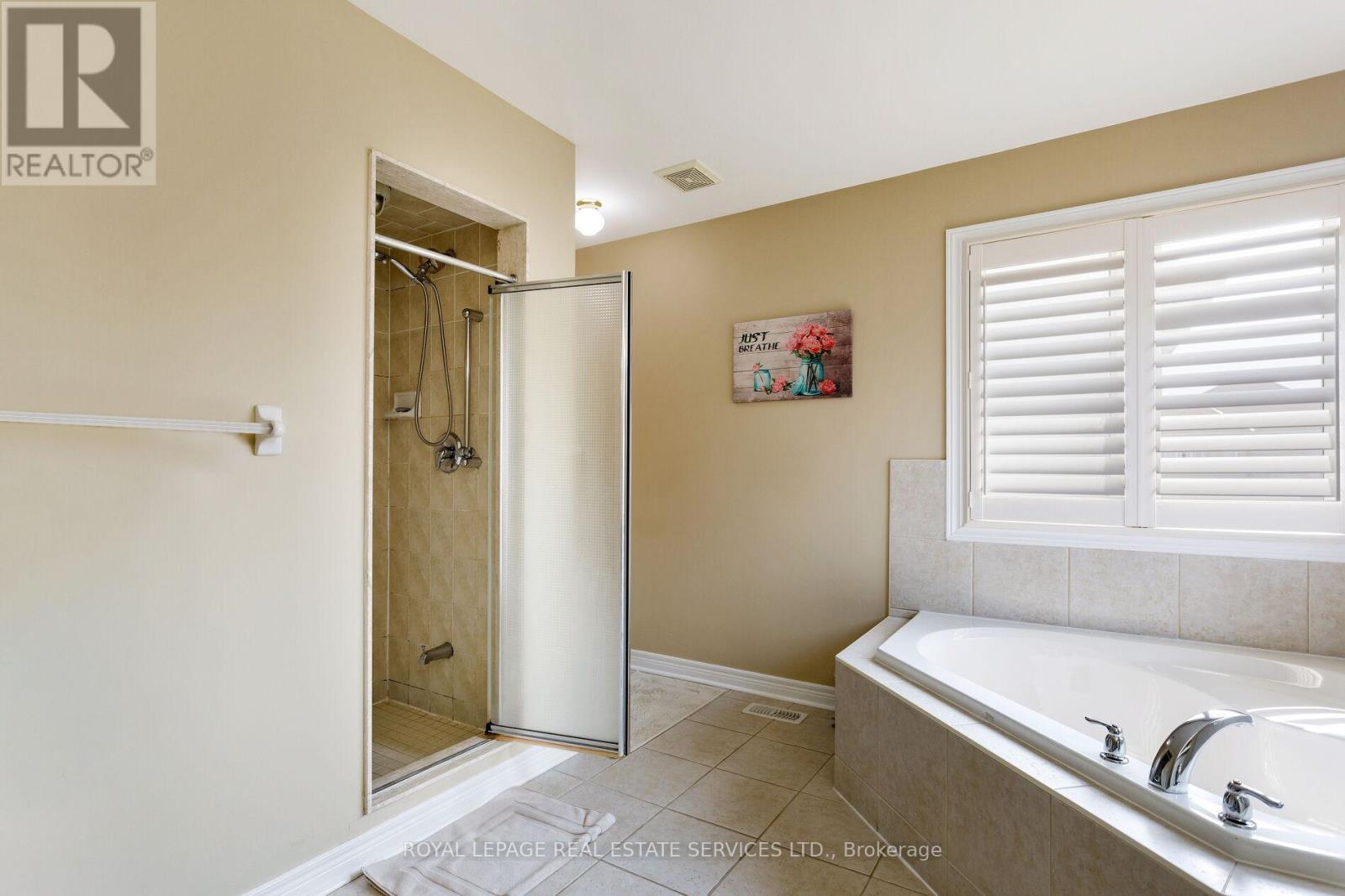 3137 Countess Crescent, Mississauga, ON - Indoor Photo Showing Bathroom