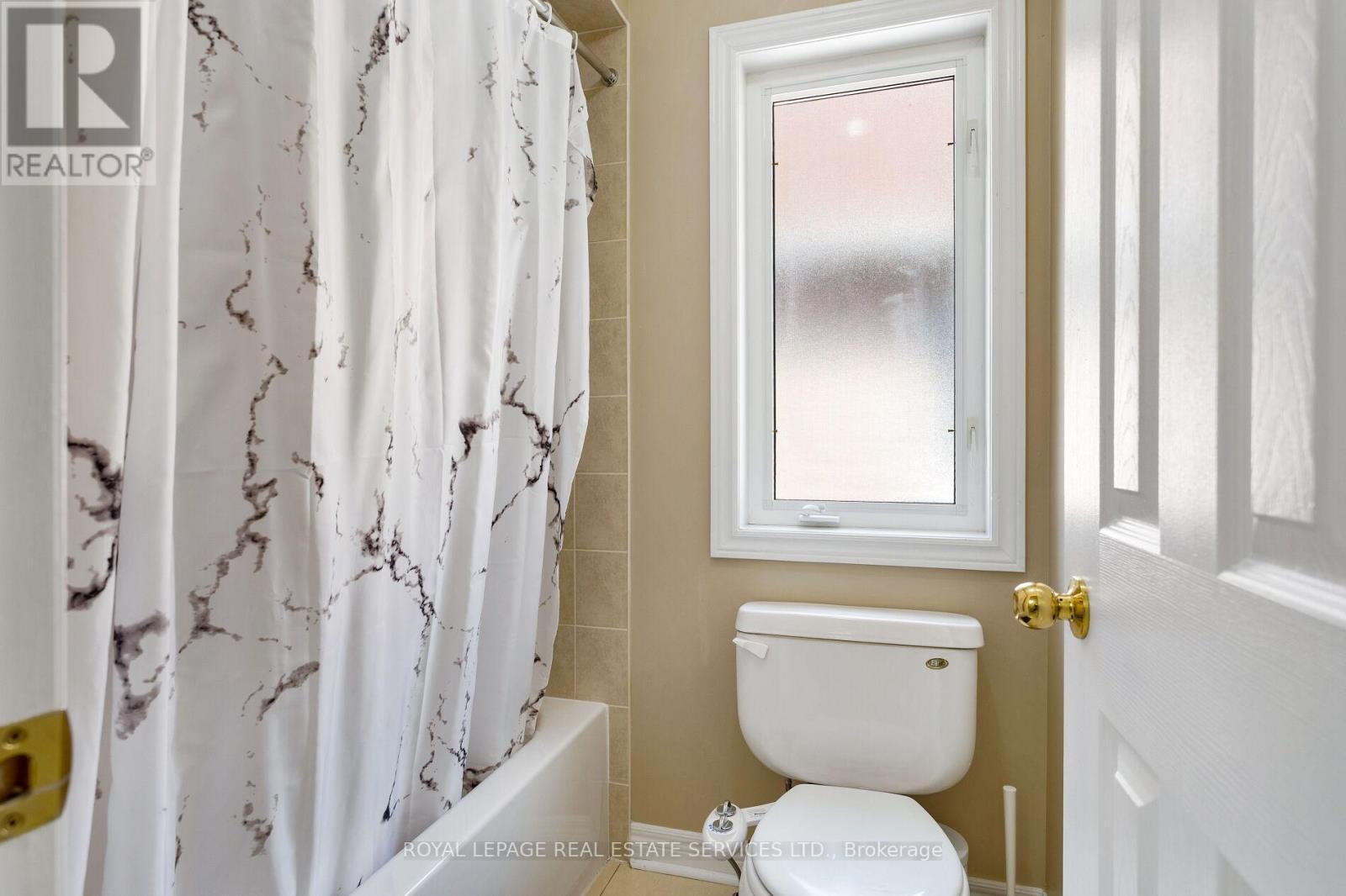3137 Countess Crescent, Mississauga, ON - Indoor Photo Showing Bathroom