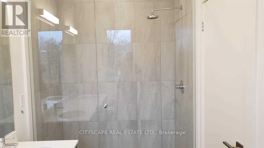 6 - 107 Concession Street, Cambridge, ON - Indoor Photo Showing Bathroom