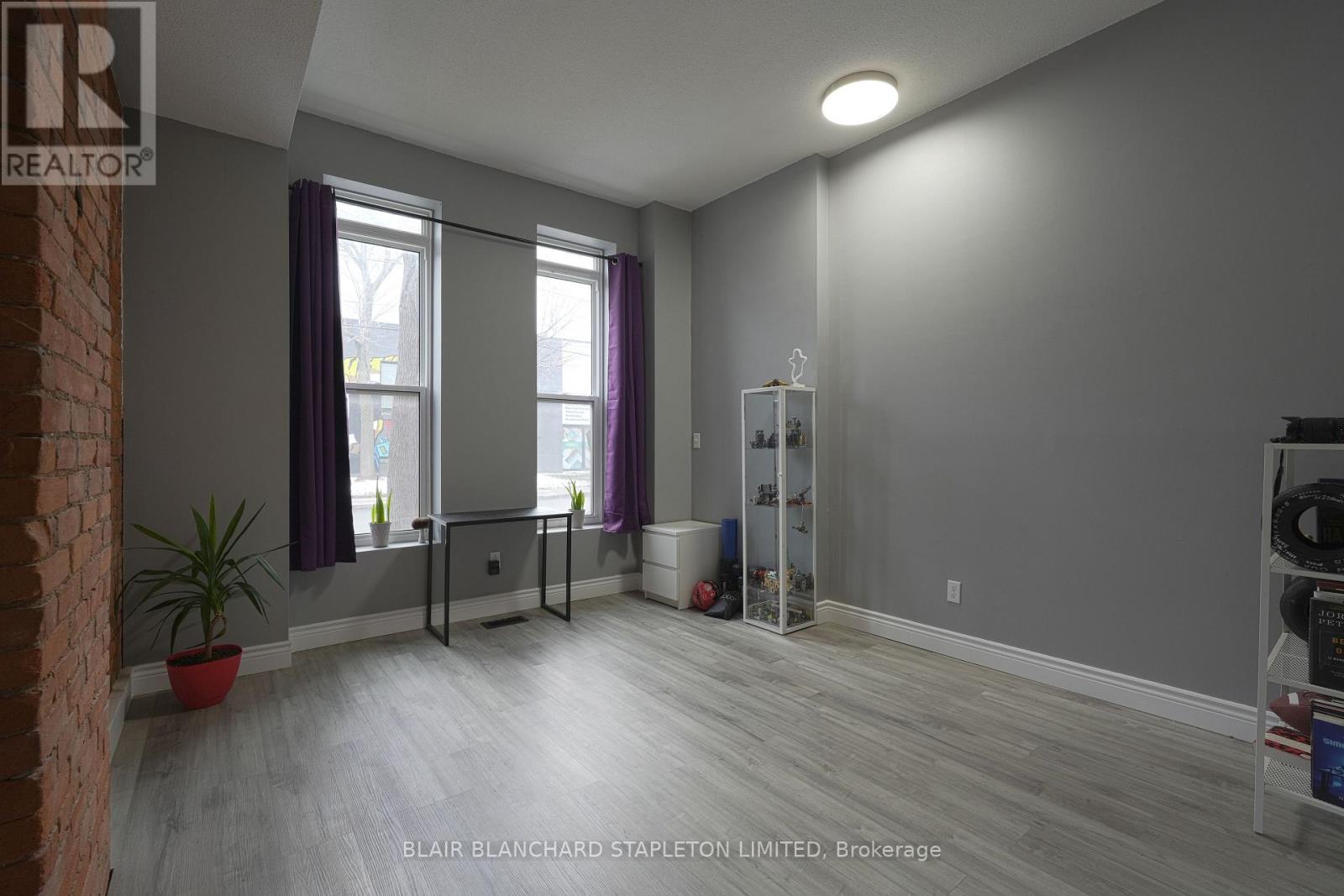 267-277 King William Street, Hamilton, ON