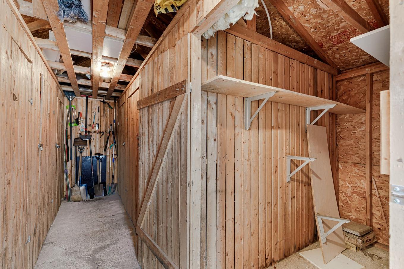 Storage - 310-365 Rue St-Jean-Baptiste, Beloeil, QC - Indoor