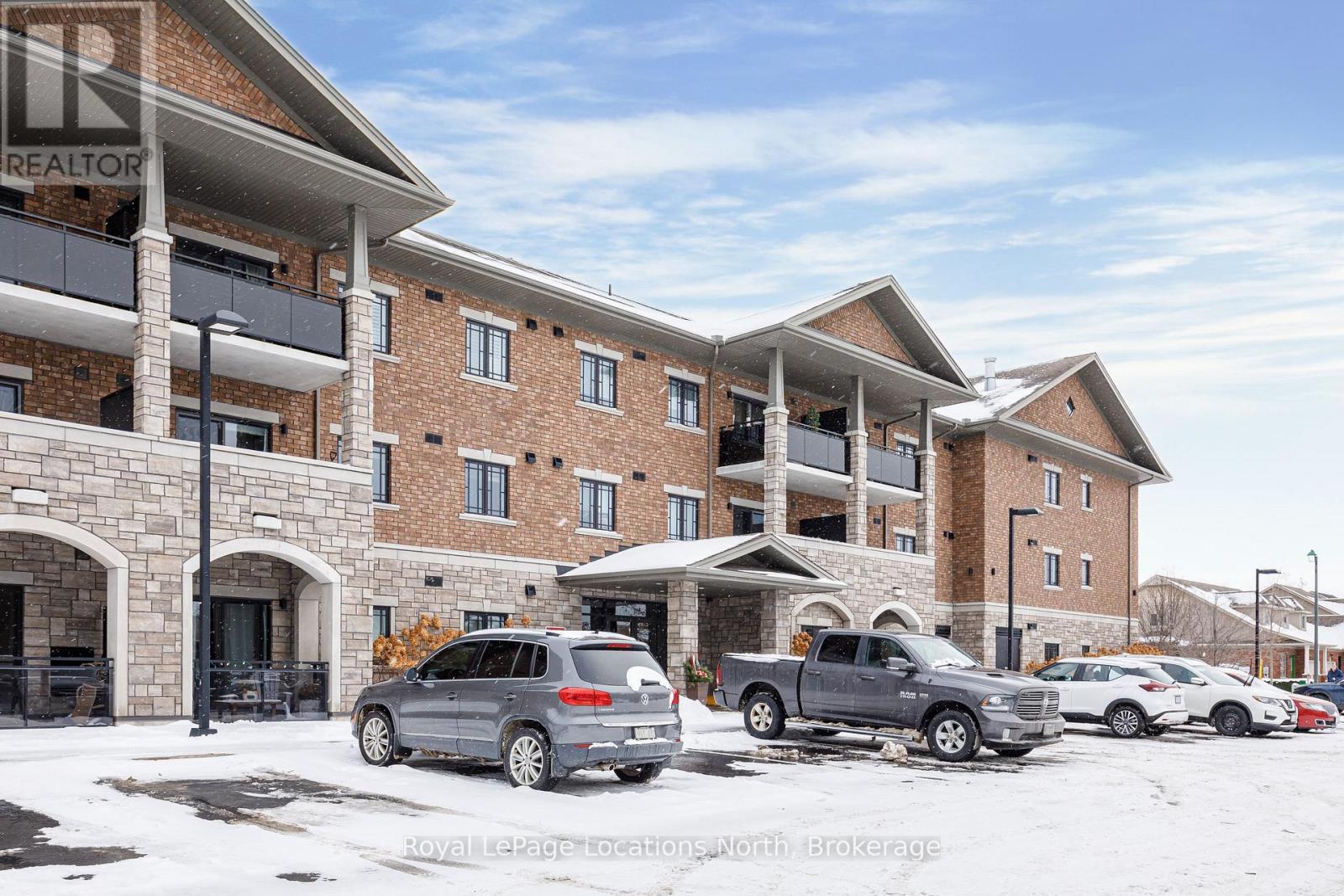 303 - 1 Chamberlain Crescent, Collingwood, ON - Outdoor