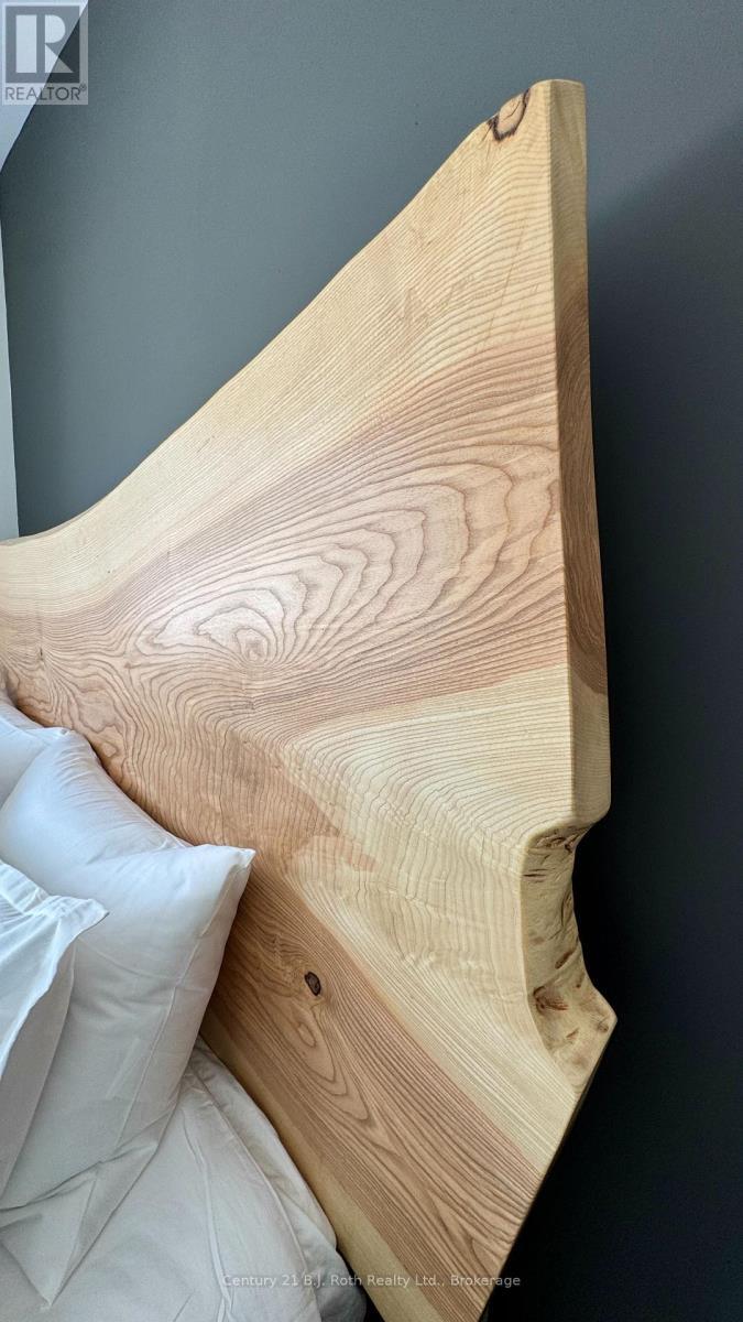 302 - 11 Treetops Lane, Huntsville (Chaffey), ON - Indoor