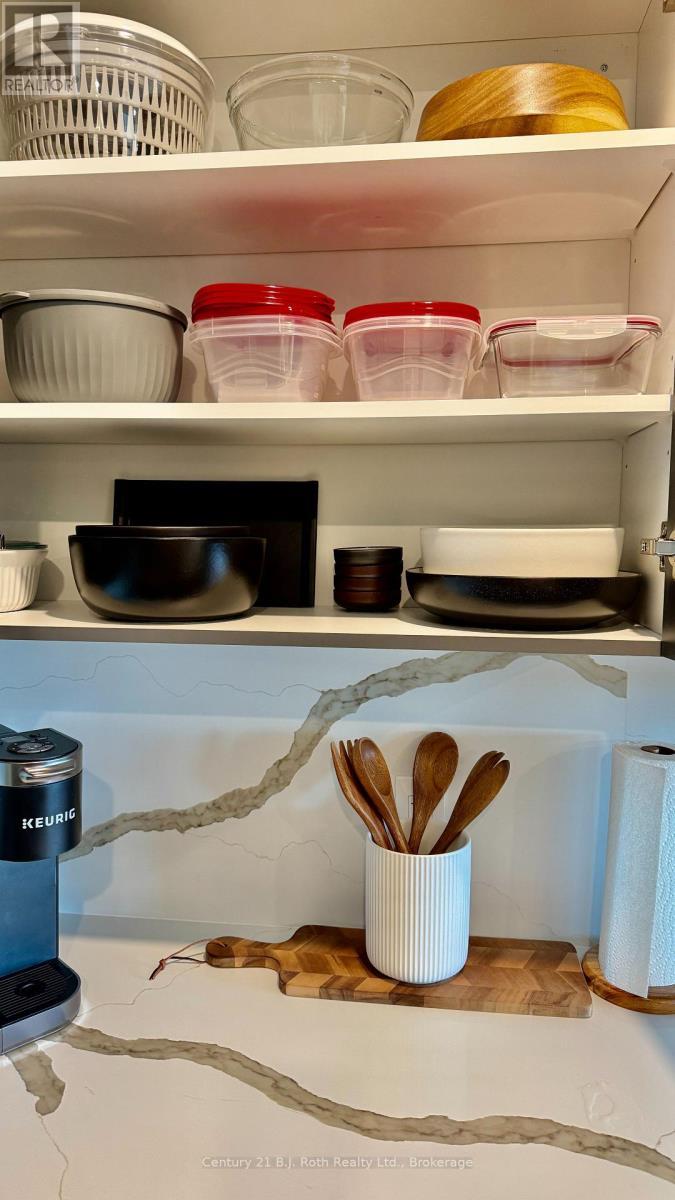 302 - 11 Treetops Lane, Huntsville (Chaffey), ON - Indoor With Storage