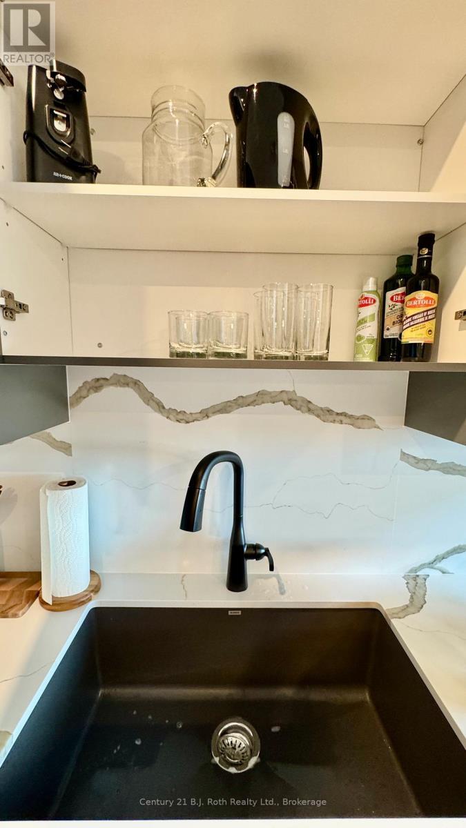 302 - 11 Treetops Lane, Huntsville (Chaffey), ON - Indoor