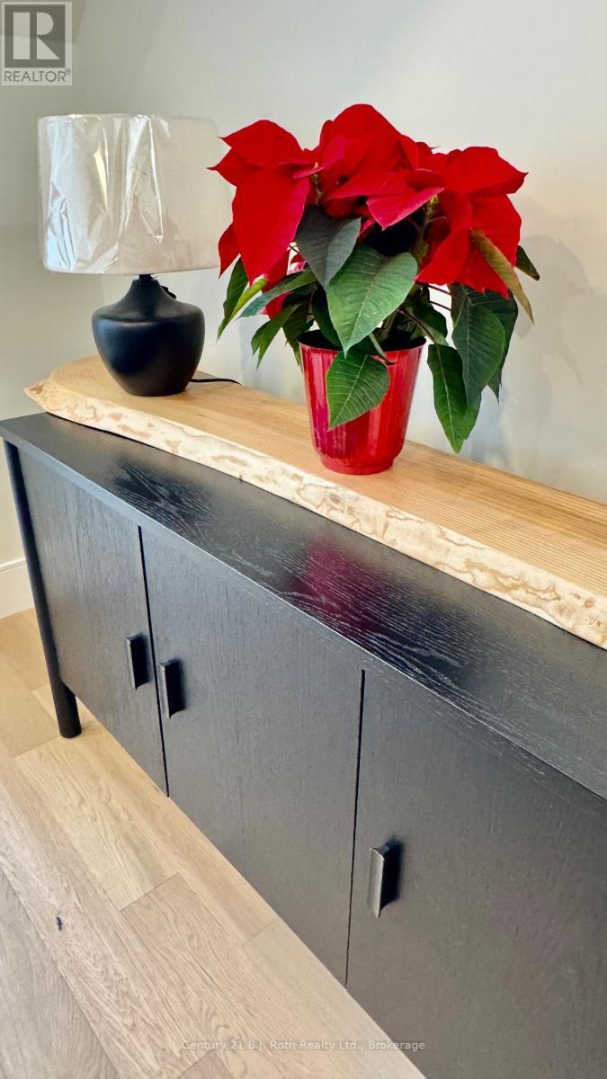 302 - 11 Treetops Lane, Huntsville (Chaffey), ON - Indoor