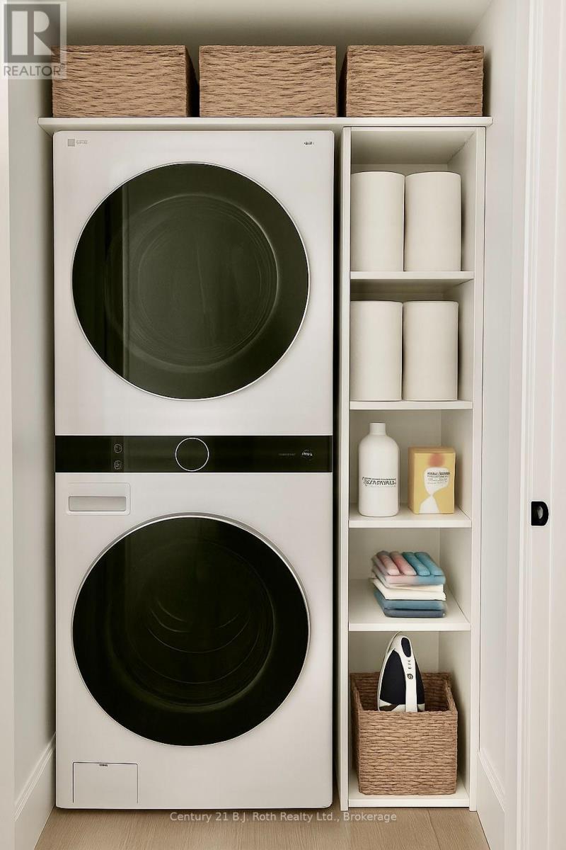 302 - 11 Treetops Lane, Huntsville (Chaffey), ON - Indoor Photo Showing Laundry Room