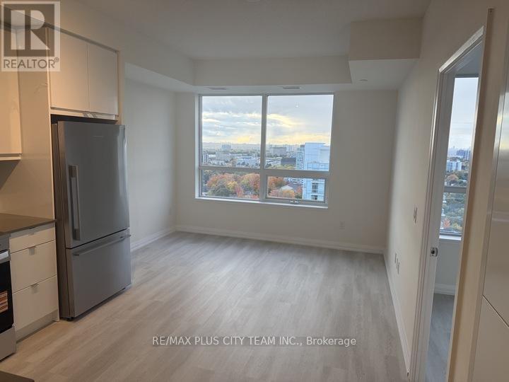 2210 - 3260 Sheppard Avenue E, Toronto, ON - Indoor Photo Showing Kitchen