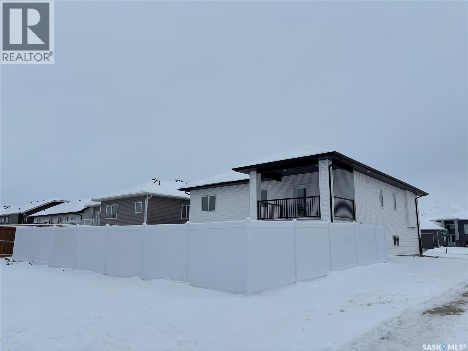 602 Weir Crescent, Warman, SK - Outdoor