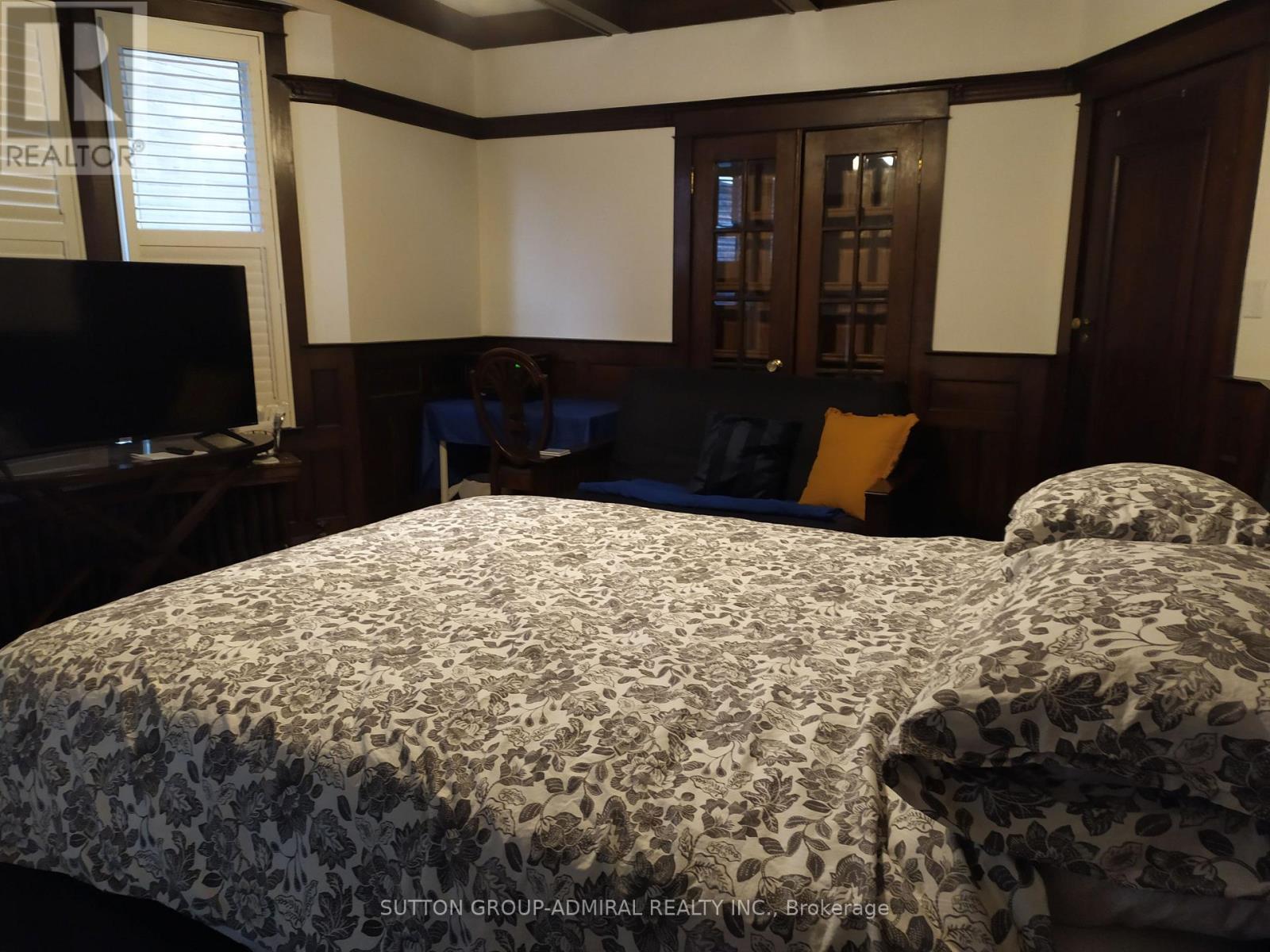 Main living-bedroom - Back Studio Apartment - 335 Palmerston Boulevard, Toronto, ON - Indoor Photo Showing Bedroom