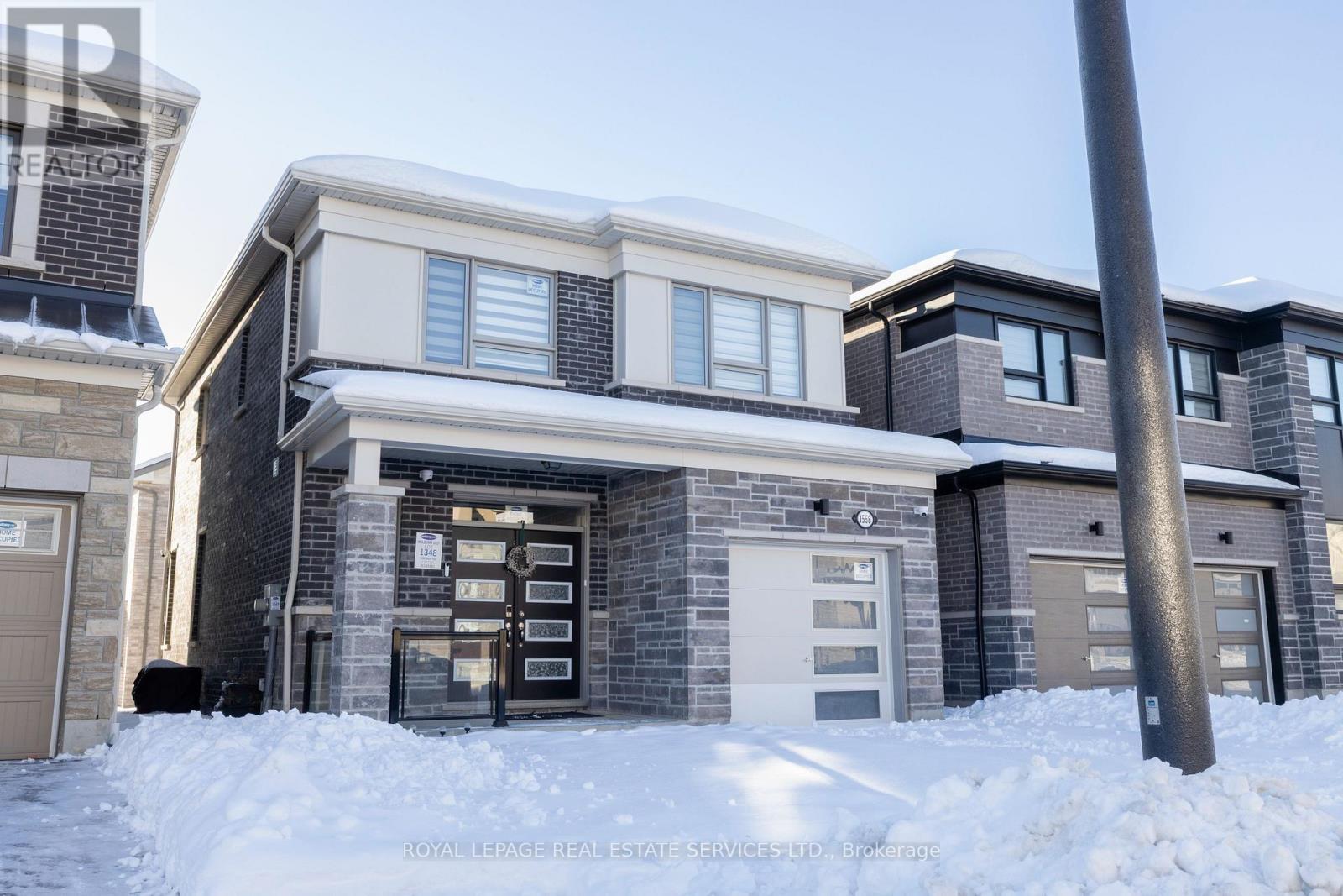 Front - 1558 Scarlett Trail, Pickering, ON - Outdoor With Facade