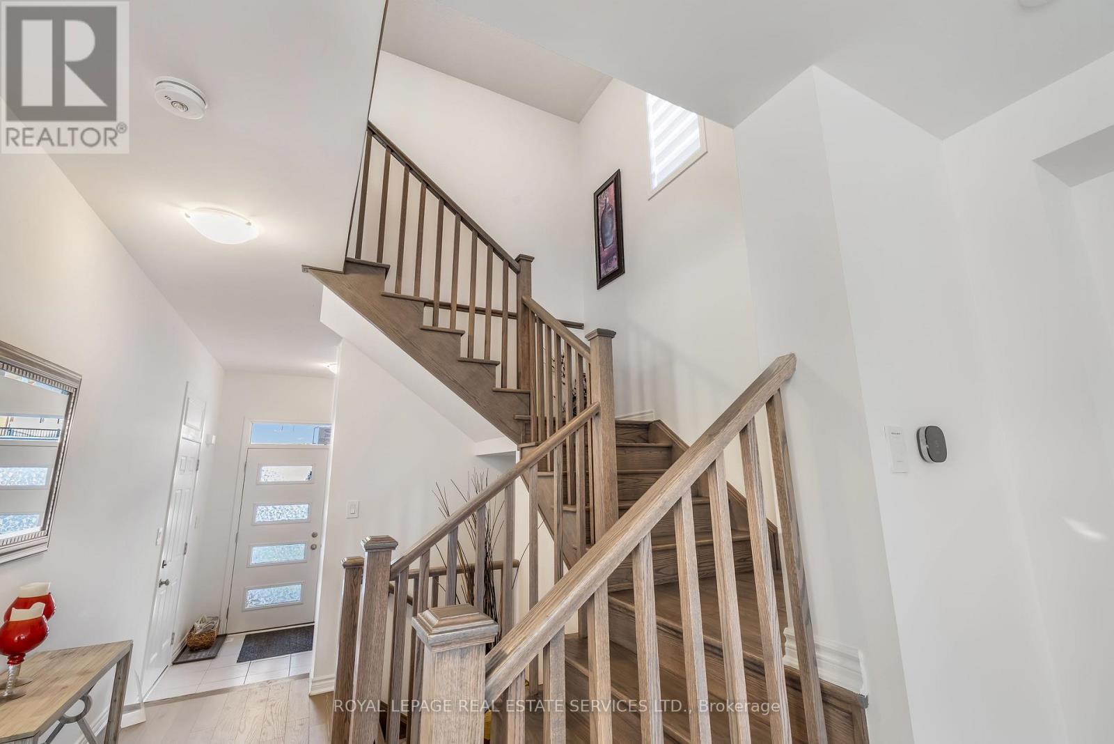 1558 Scarlett Trail, Pickering, ON - Indoor Photo Showing Other Room