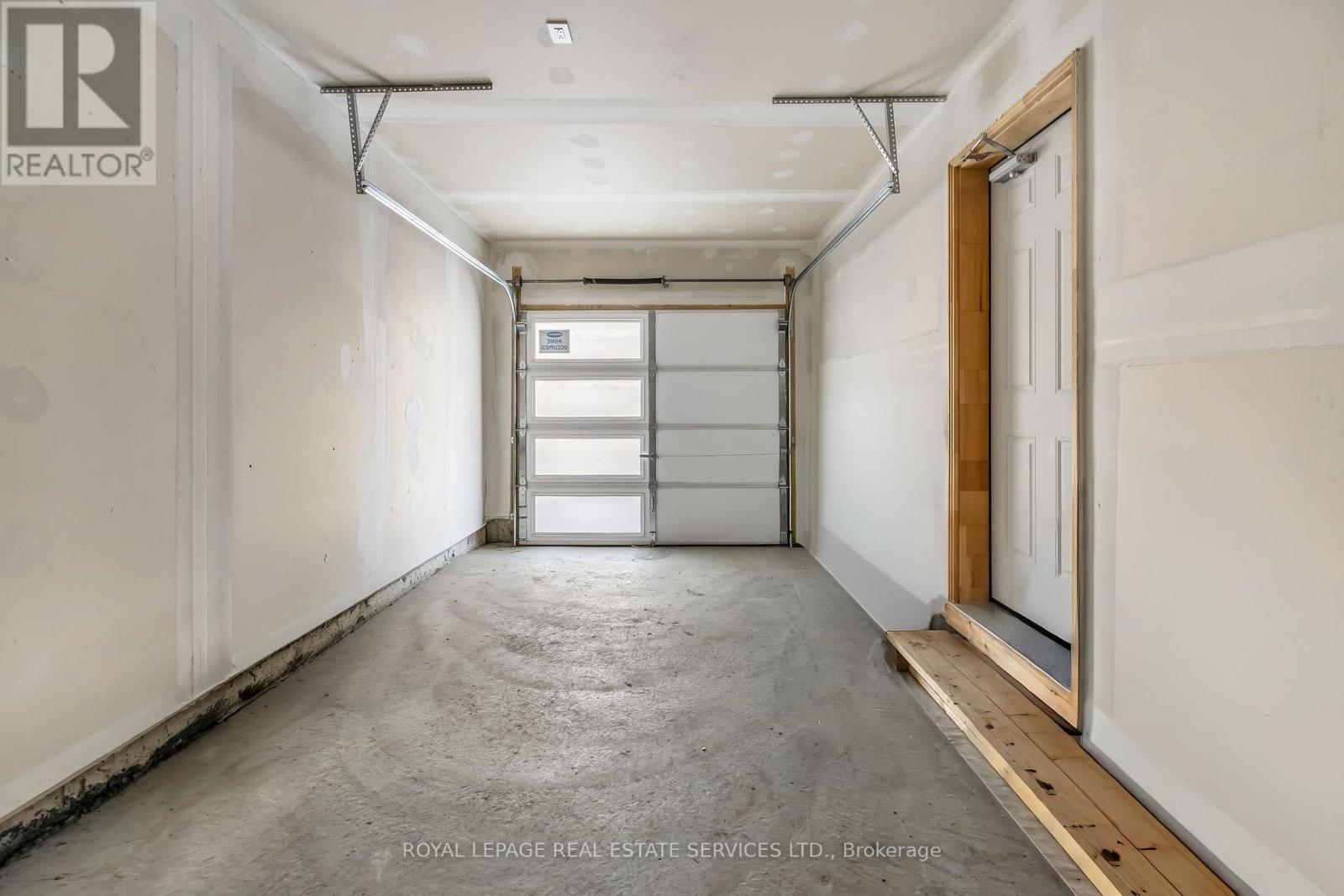 Garage - 1558 Scarlett Trail, Pickering, ON - Indoor Photo Showing Garage