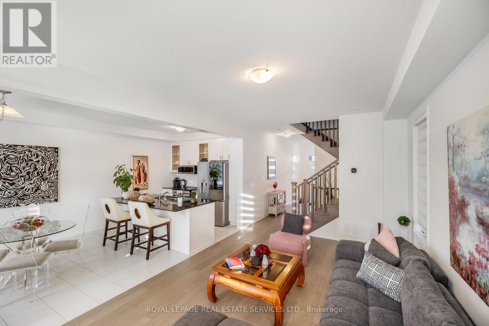 Living - 1558 Scarlett Trail, Pickering, ON - Indoor Photo Showing Living Room