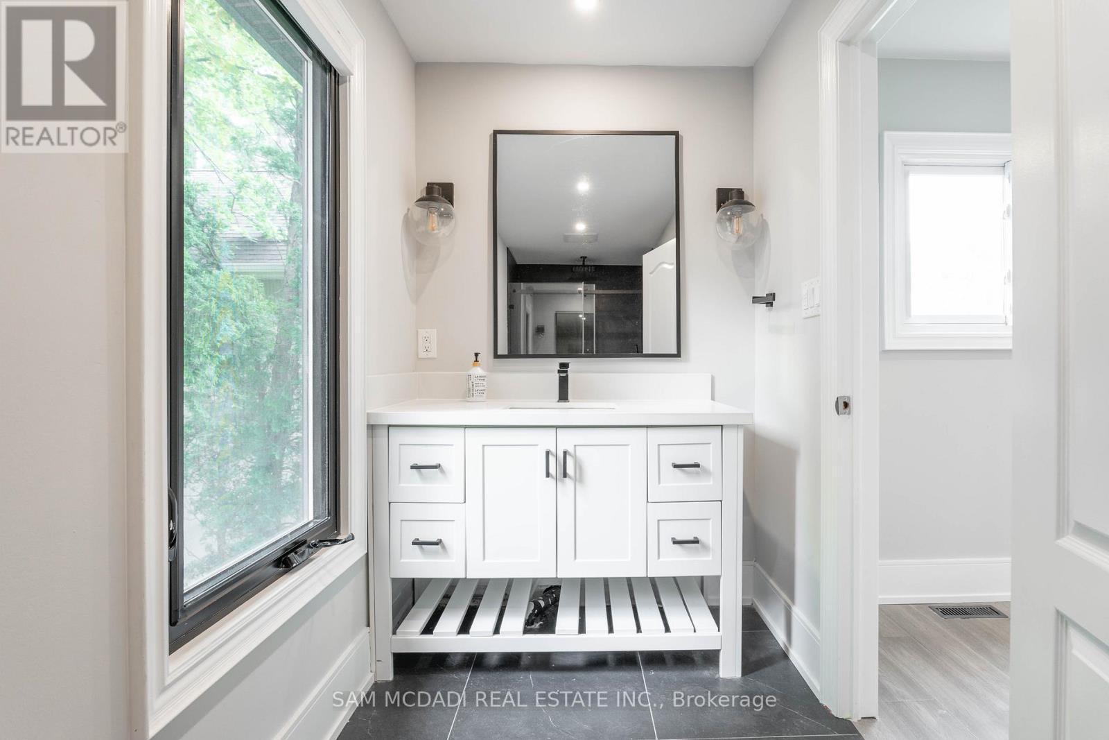 2188 Highriver Court, Mississauga, ON - Indoor Photo Showing Bathroom