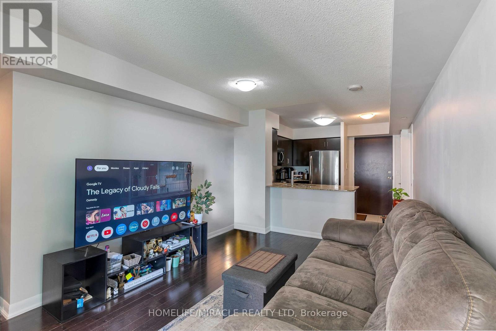 1606 - 215 Sherway Gardens Road, Toronto, ON - Indoor Photo Showing Living Room