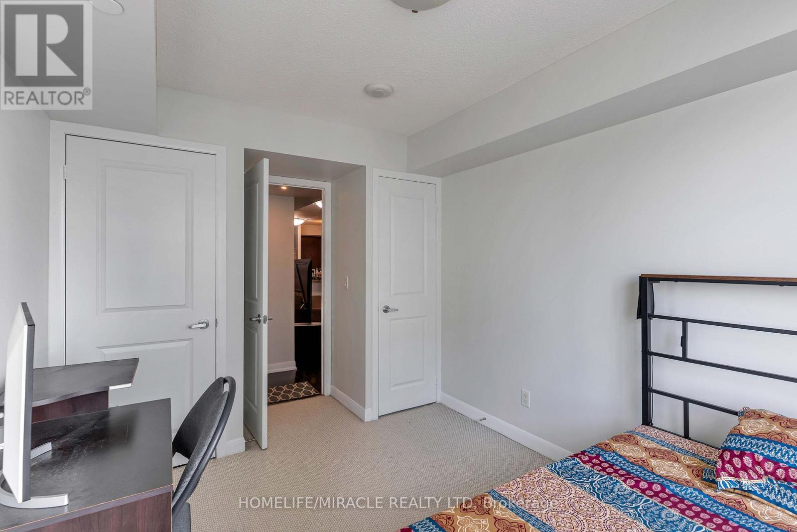 1606 - 215 Sherway Gardens Road, Toronto, ON - Indoor Photo Showing Bedroom