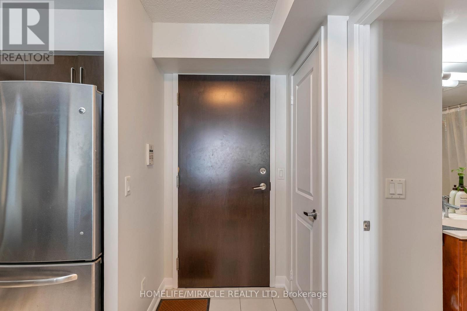 1606 - 215 Sherway Gardens Road, Toronto, ON - Indoor