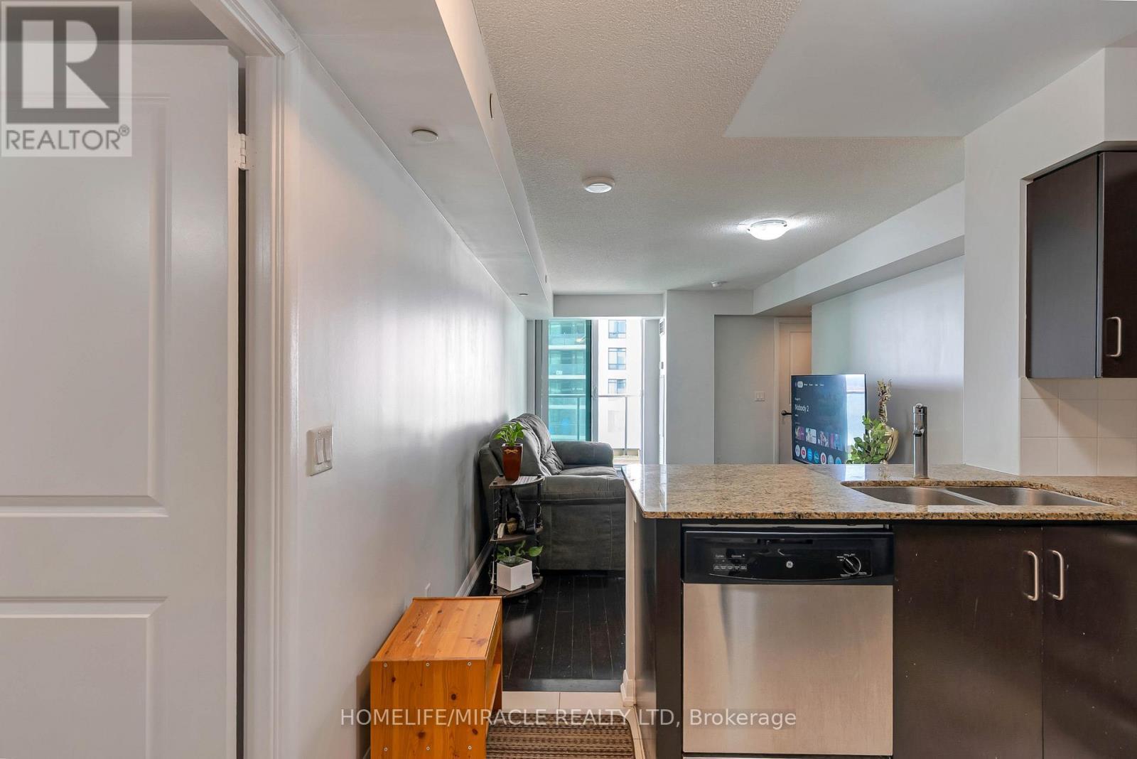 1606 - 215 Sherway Gardens Road, Toronto, ON - Indoor Photo Showing Kitchen With Double Sink