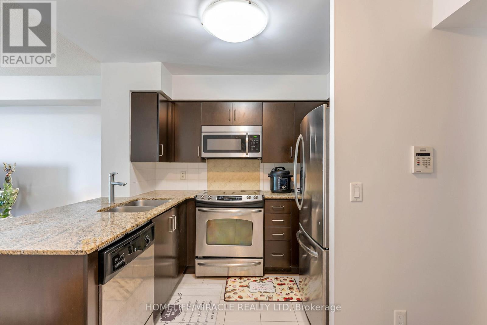 1606 - 215 Sherway Gardens Road, Toronto, ON - Indoor Photo Showing Kitchen With Double Sink