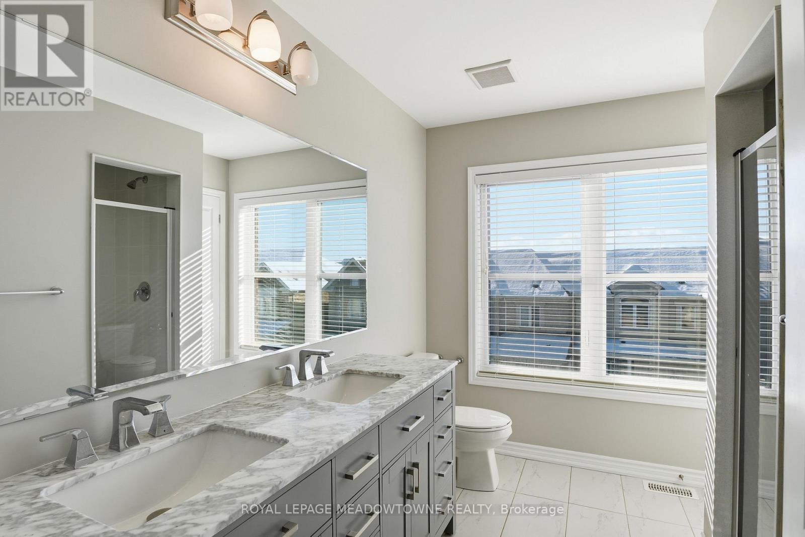 26 - 975 Whitlock Avenue, Milton, ON - Indoor Photo Showing Bathroom