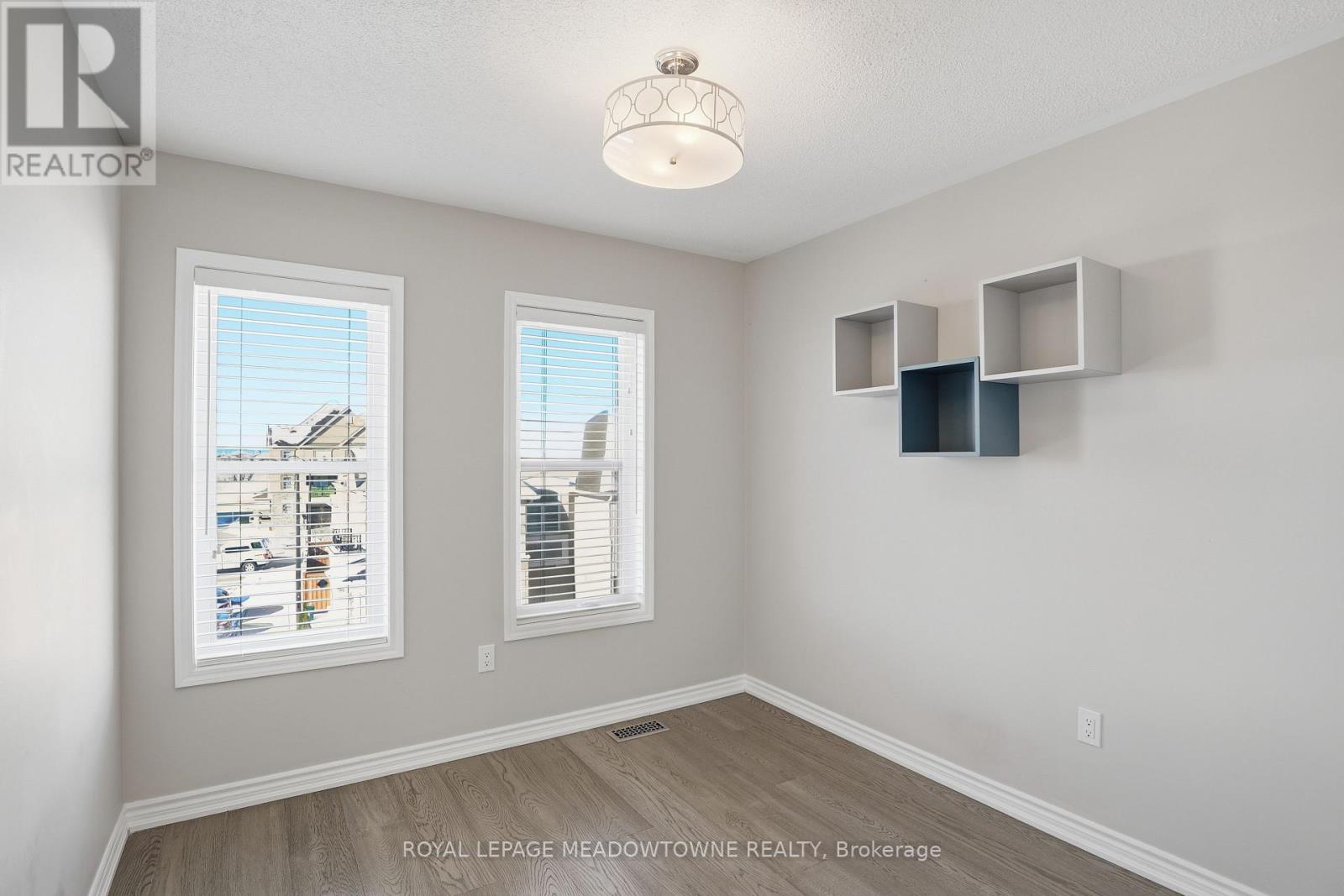 26 - 975 Whitlock Avenue, Milton, ON - Indoor Photo Showing Other Room