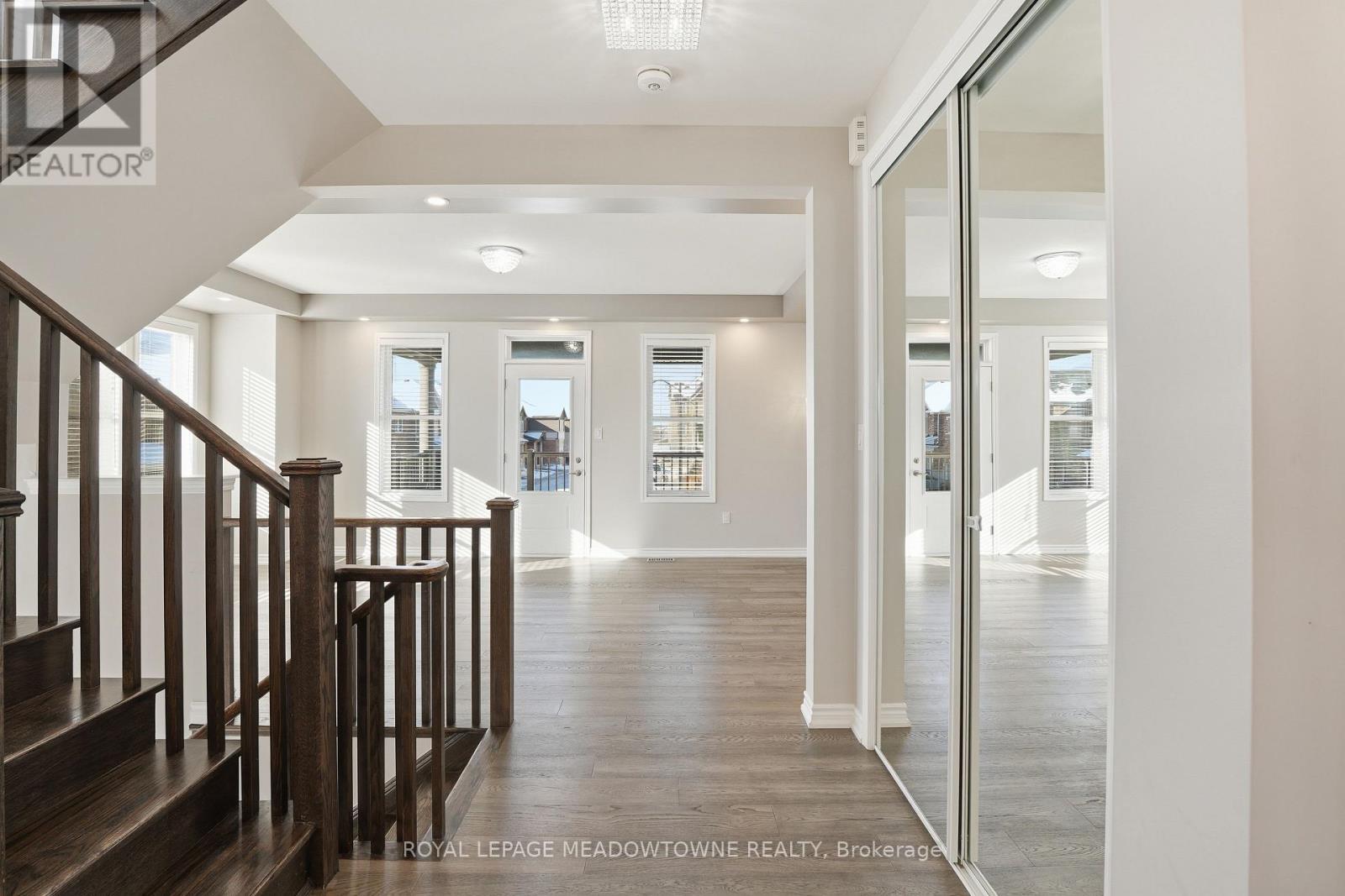 26 - 975 Whitlock Avenue, Milton, ON - Indoor Photo Showing Other Room