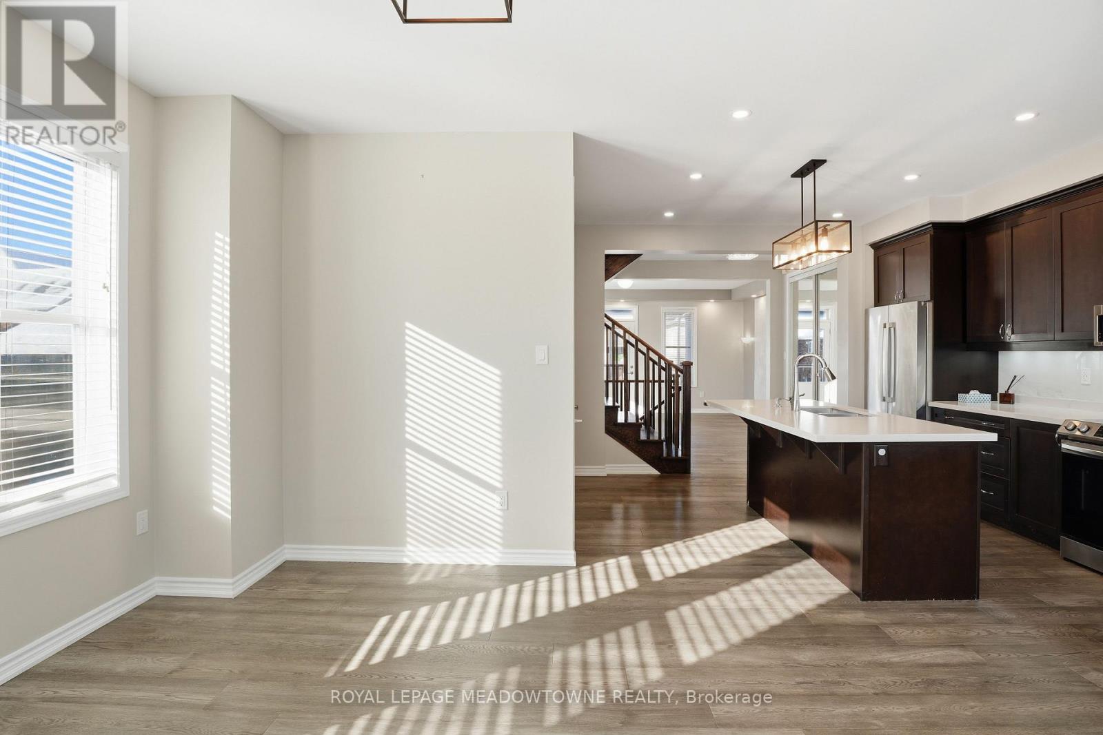 26 - 975 Whitlock Avenue, Milton, ON - Indoor Photo Showing Kitchen With Upgraded Kitchen