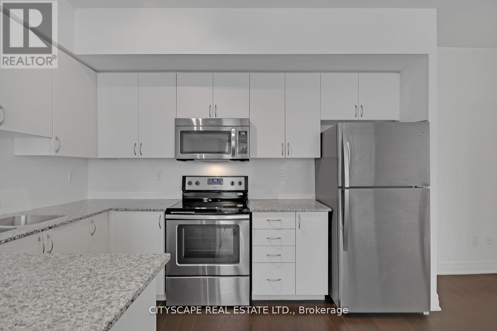 Th - 802 - 57 Macaulay Avenue, Toronto, ON - Indoor Photo Showing Kitchen