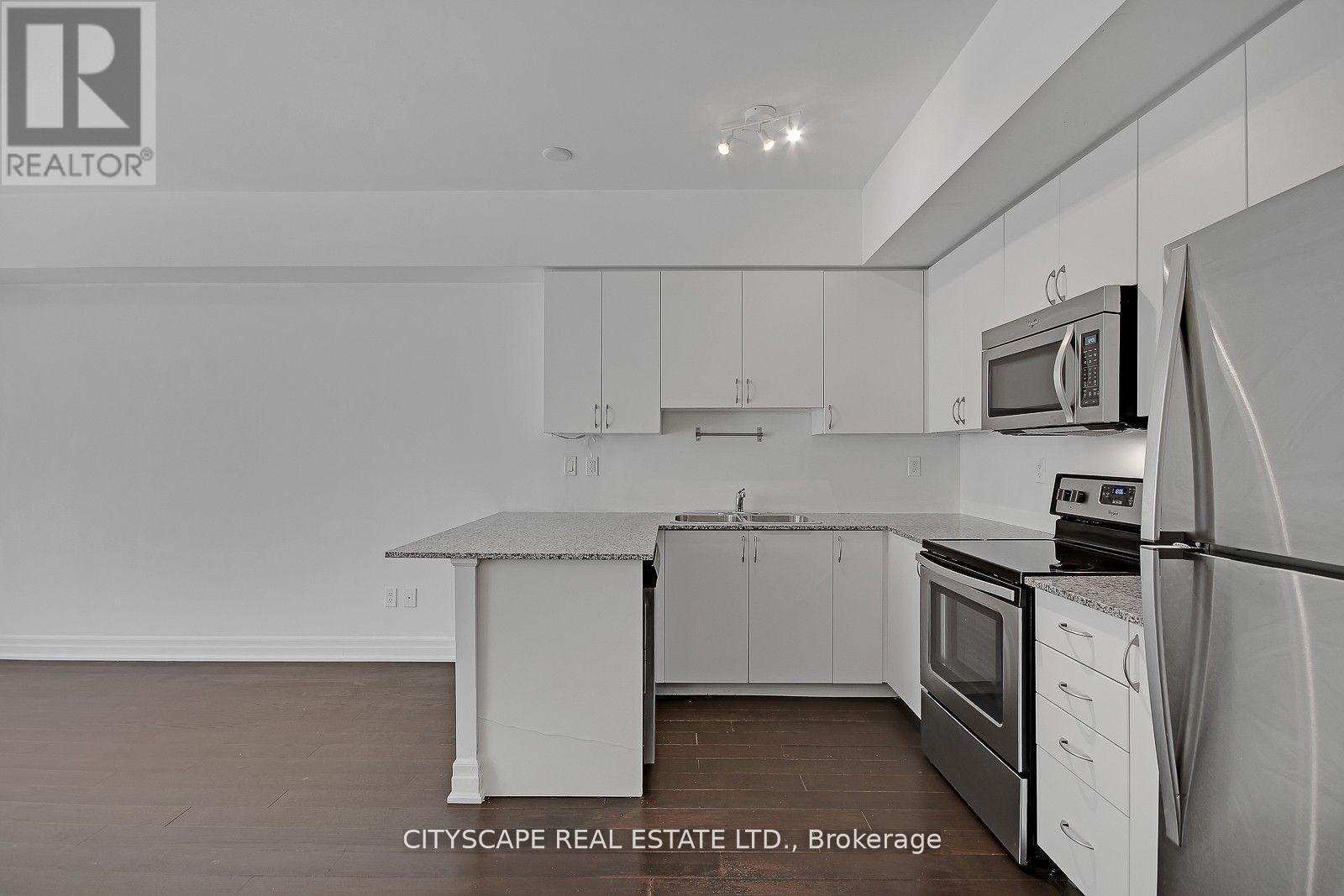 Th - 802 - 57 Macaulay Avenue, Toronto, ON - Indoor Photo Showing Kitchen With Double Sink
