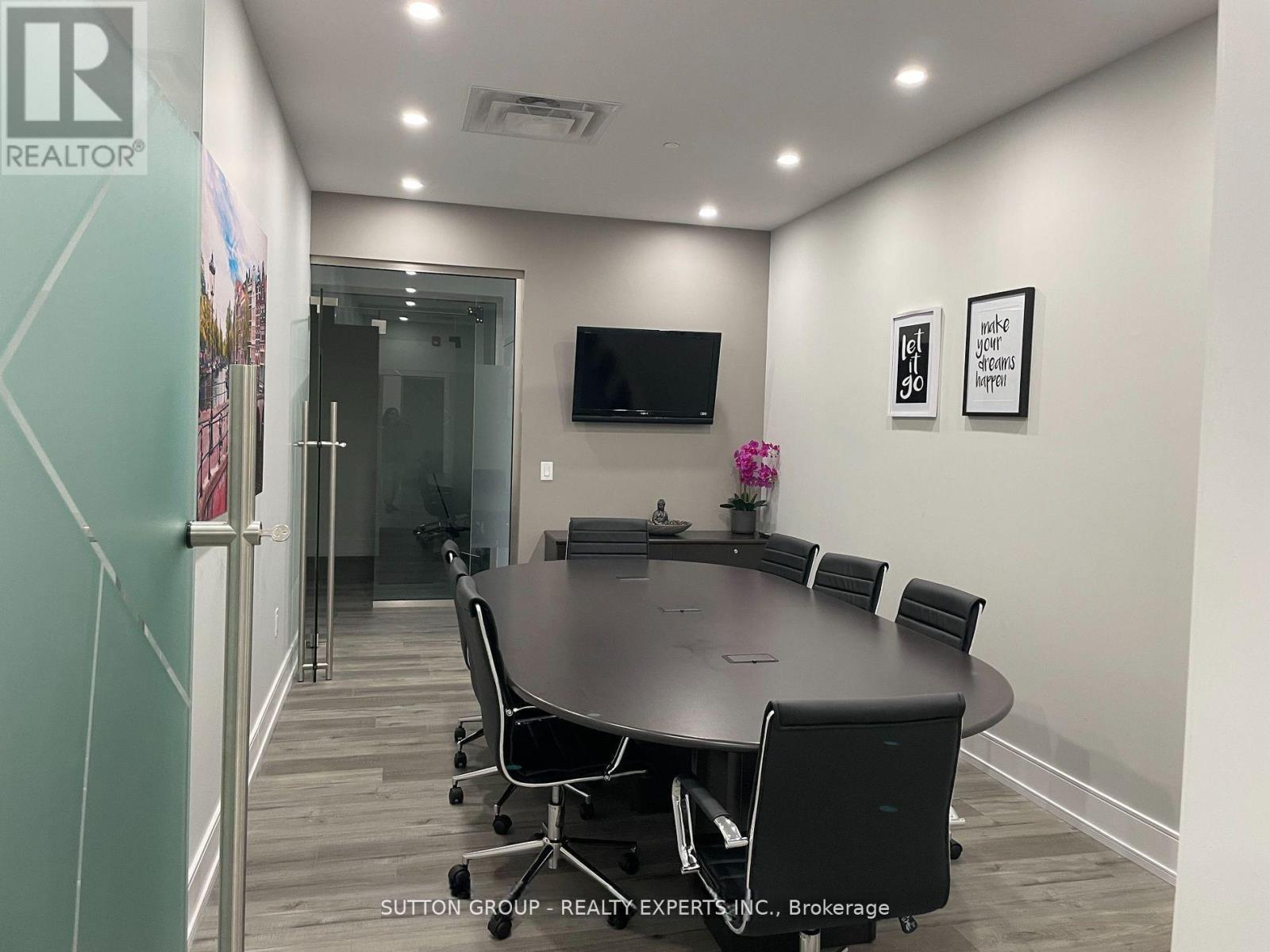 Unit 215 Room#11 - 9300 Goreway Drive, Brampton, ON