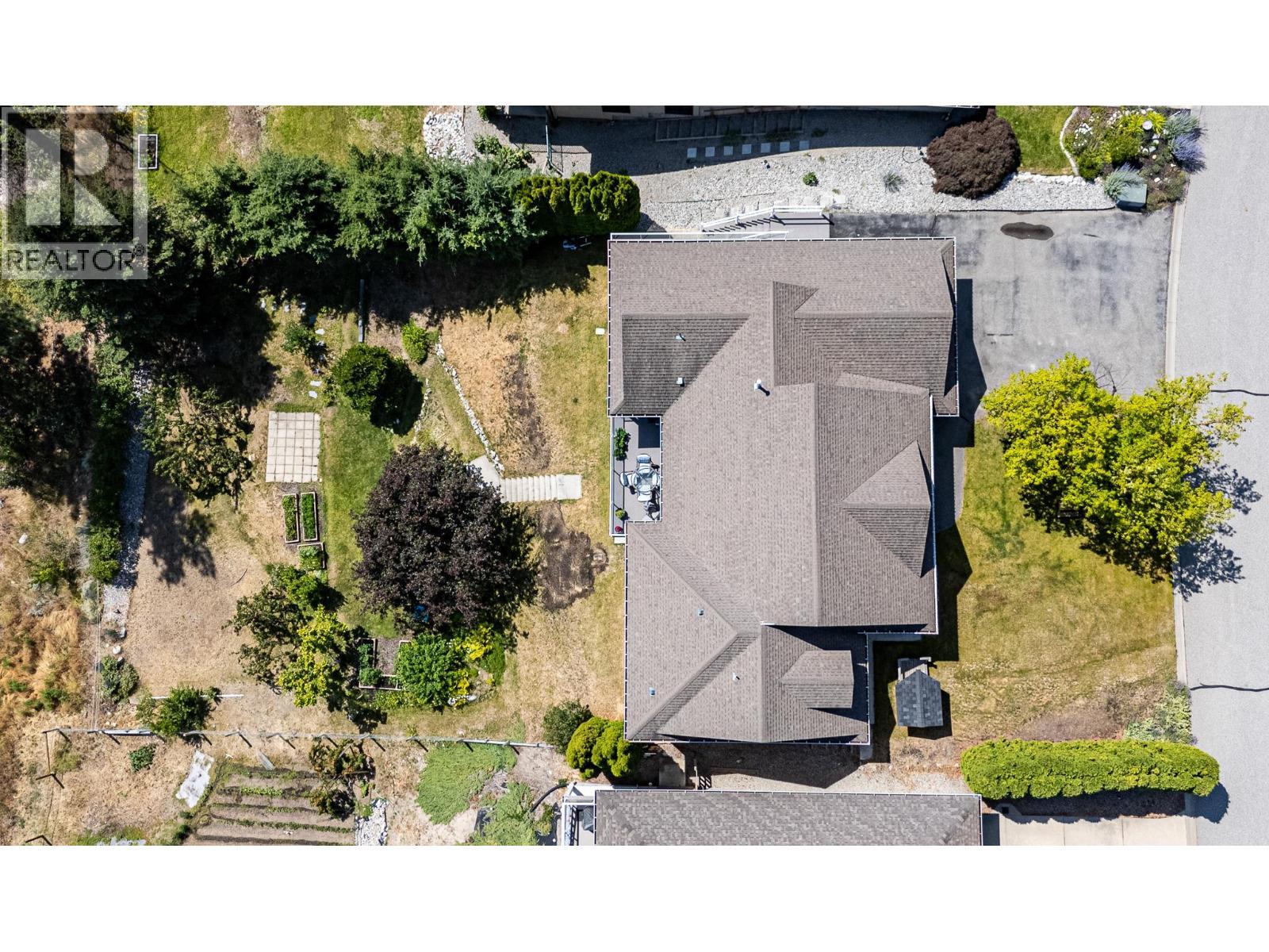 2455 Westwood Drive, Penticton, BC - Outdoor