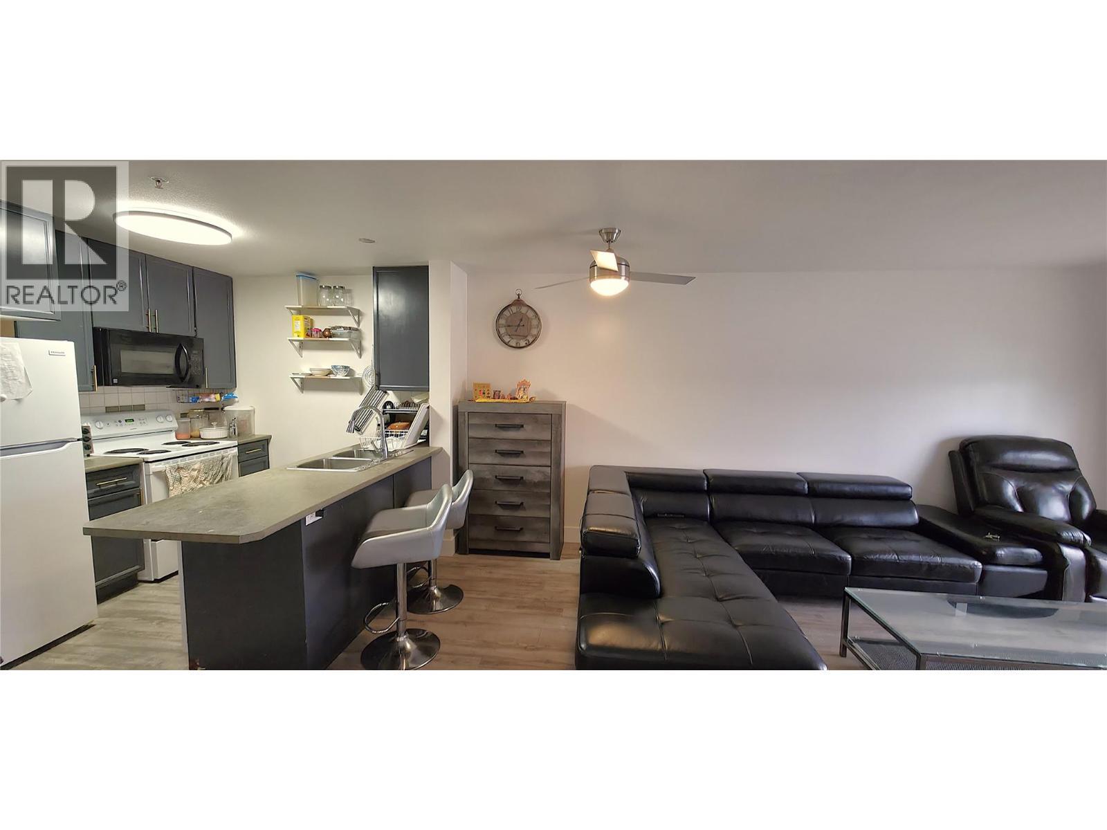 256 Hastings Avenue Unit# 206, Penticton, BC - Indoor