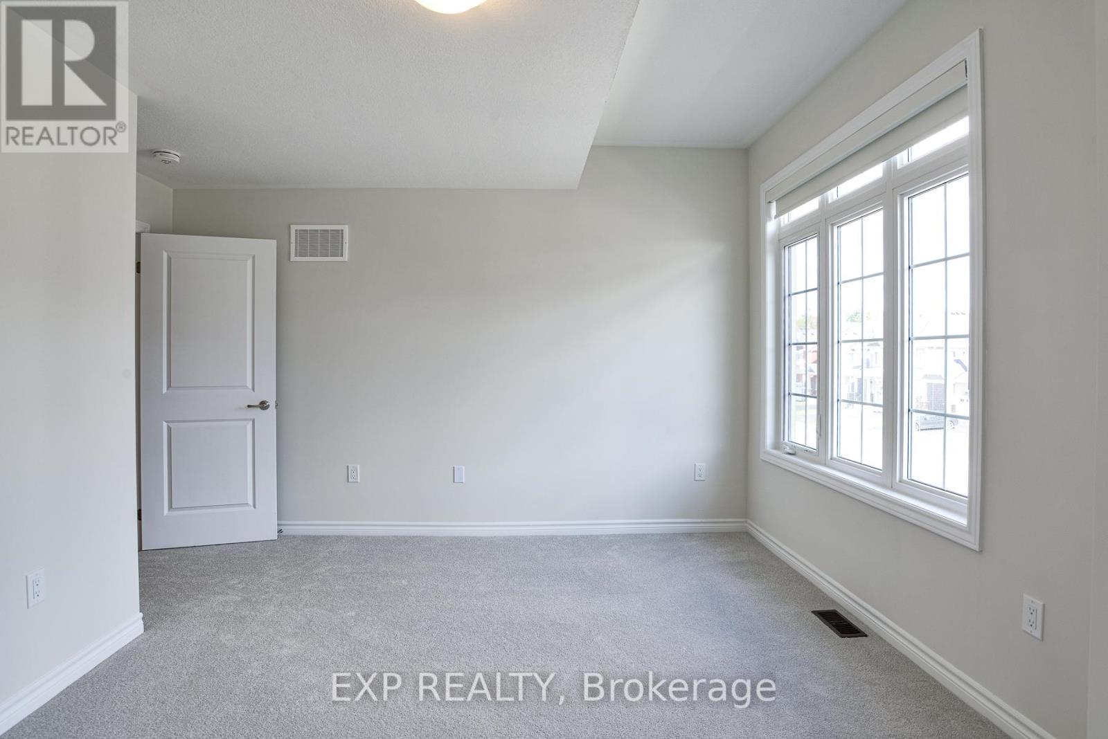185 Beechwood Forest Lane, Gravenhurst, ON - Indoor Photo Showing Other Room