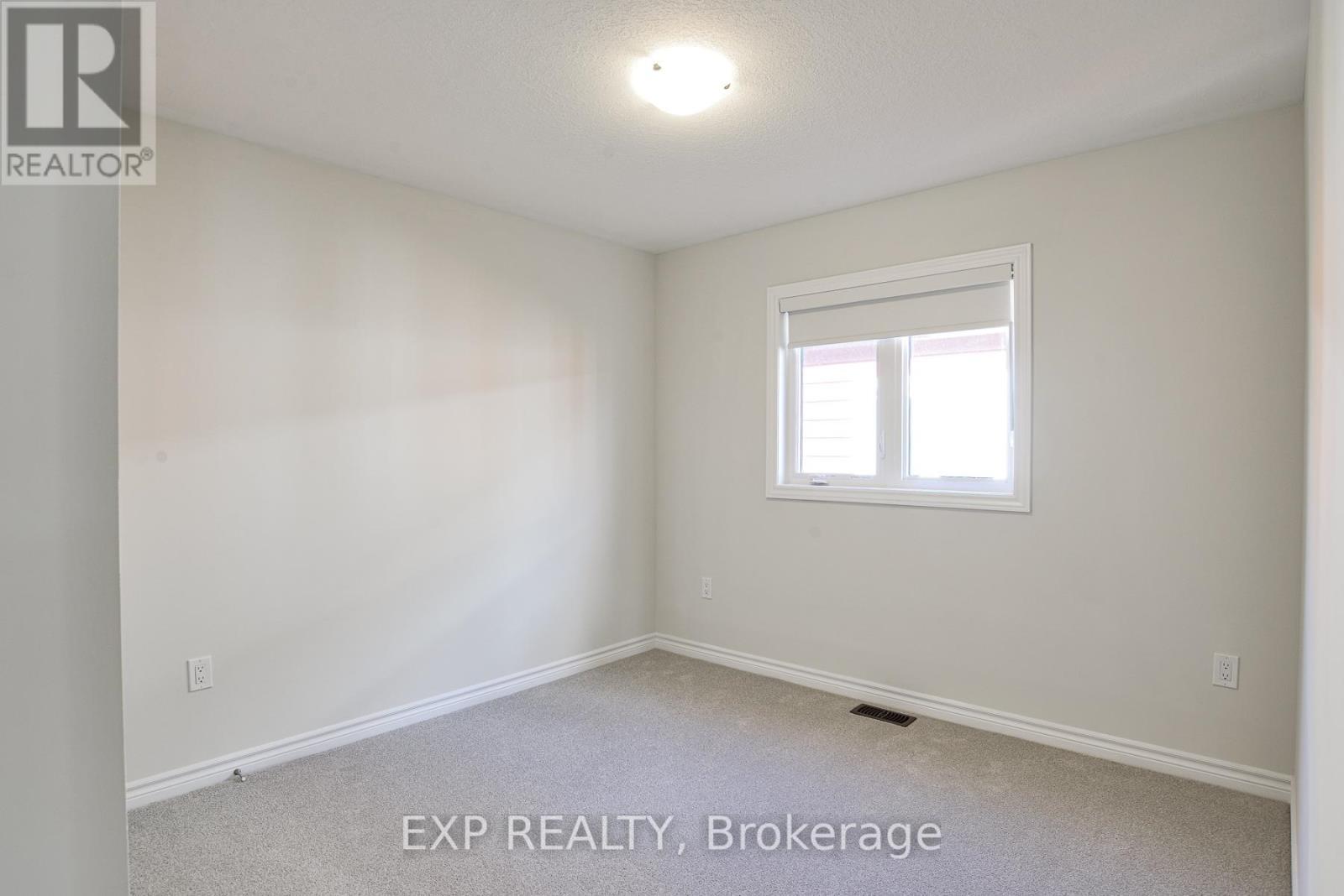 185 Beechwood Forest Lane, Gravenhurst, ON - Indoor Photo Showing Other Room