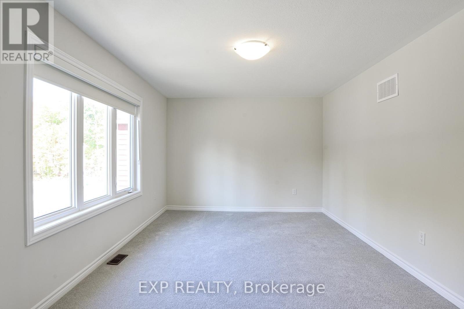 185 Beechwood Forest Lane, Gravenhurst, ON - Indoor Photo Showing Other Room