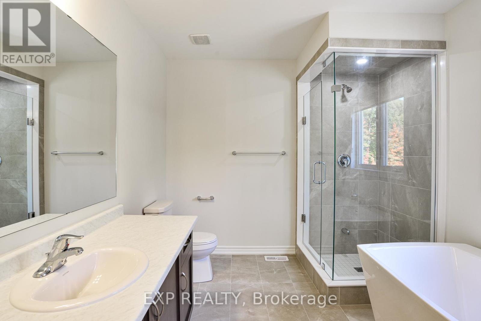 185 Beechwood Forest Lane, Gravenhurst, ON - Indoor Photo Showing Bathroom