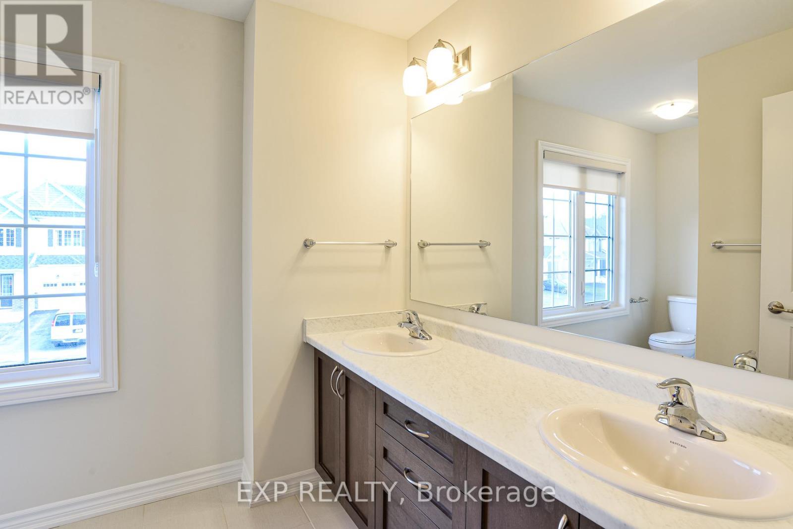 185 Beechwood Forest Lane, Gravenhurst, ON - Indoor Photo Showing Bathroom