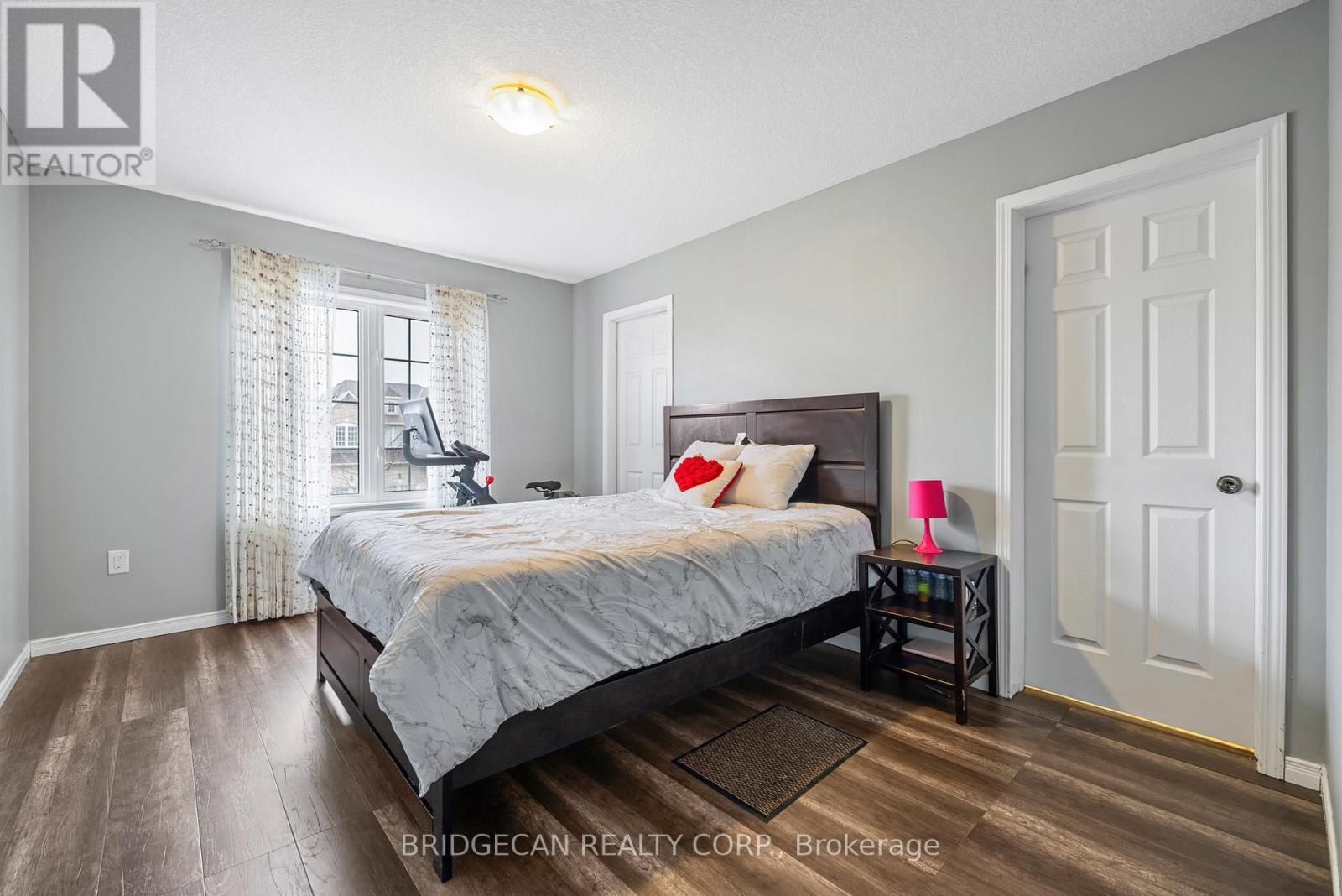 20 Gillespie Drive, Brantford, ON - Indoor Photo Showing Bedroom
