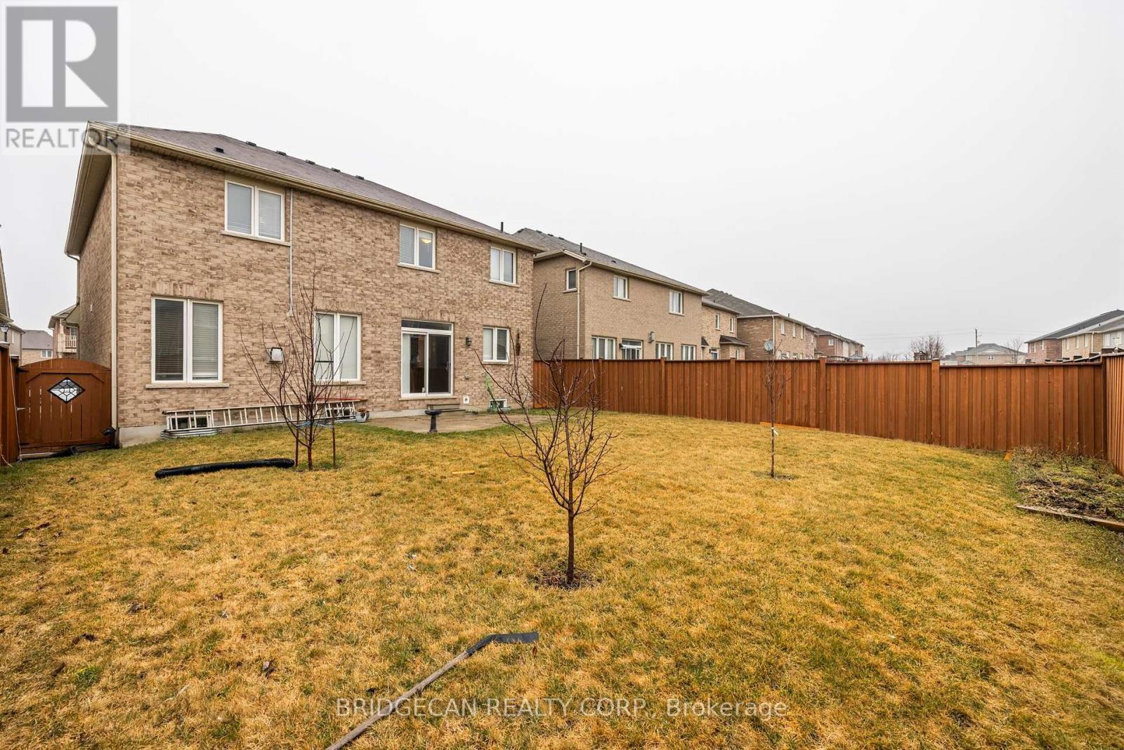 20 Gillespie Drive, Brantford, ON - Outdoor