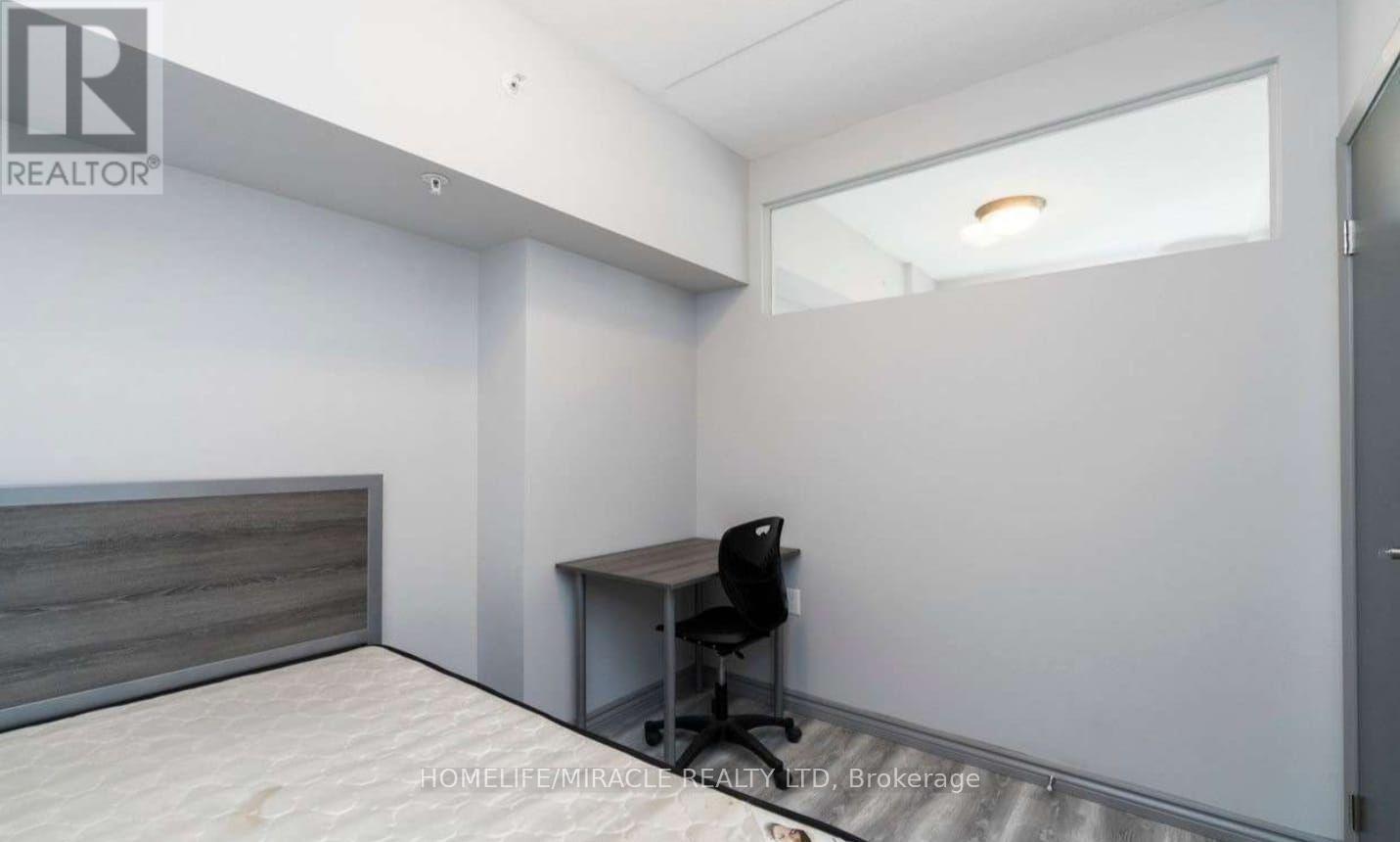 A407 - 275 Larch Street, Waterloo, ON - Indoor Photo Showing Other Room