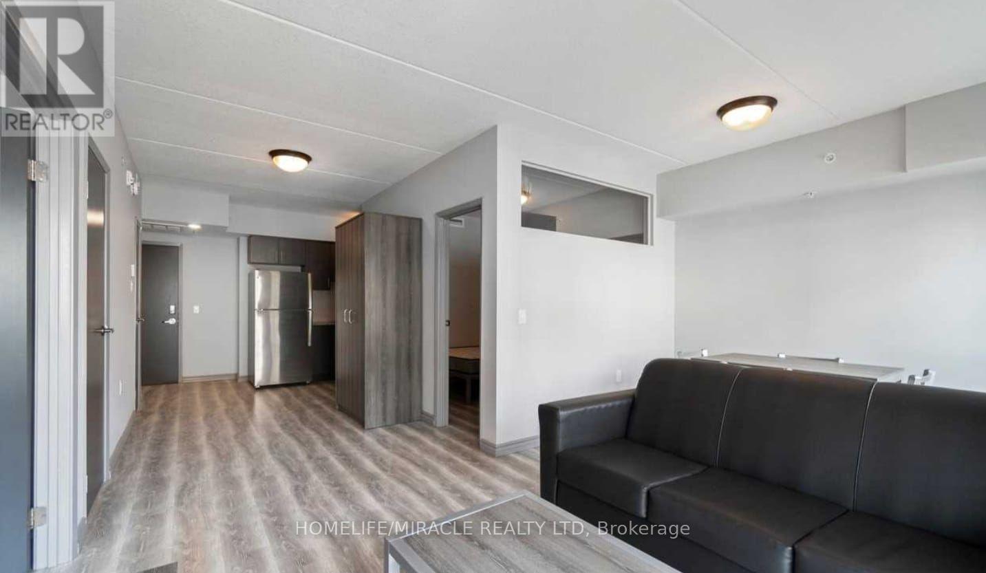 A407 - 275 Larch Street, Waterloo, ON - Indoor Photo Showing Other Room