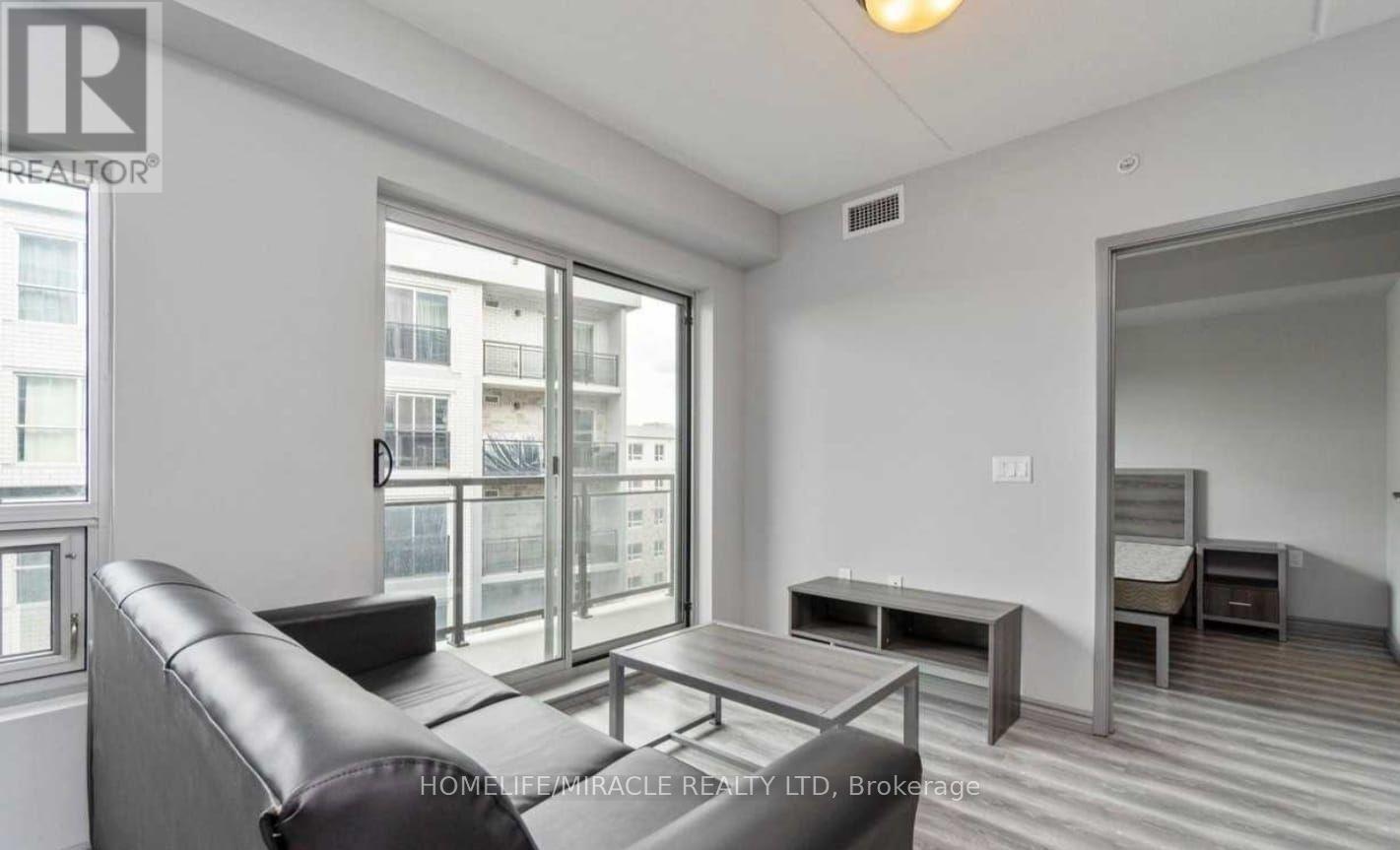 A407 - 275 Larch Street, Waterloo, ON - Indoor Photo Showing Other Room