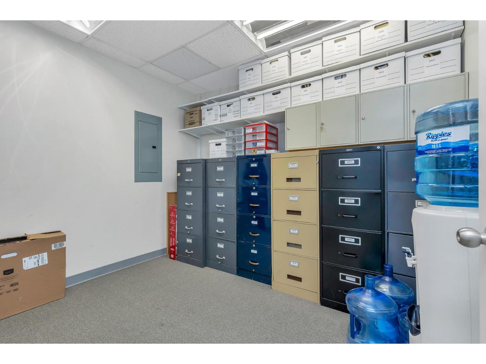 1 33119 South Fraser Way, Abbotsford, BC